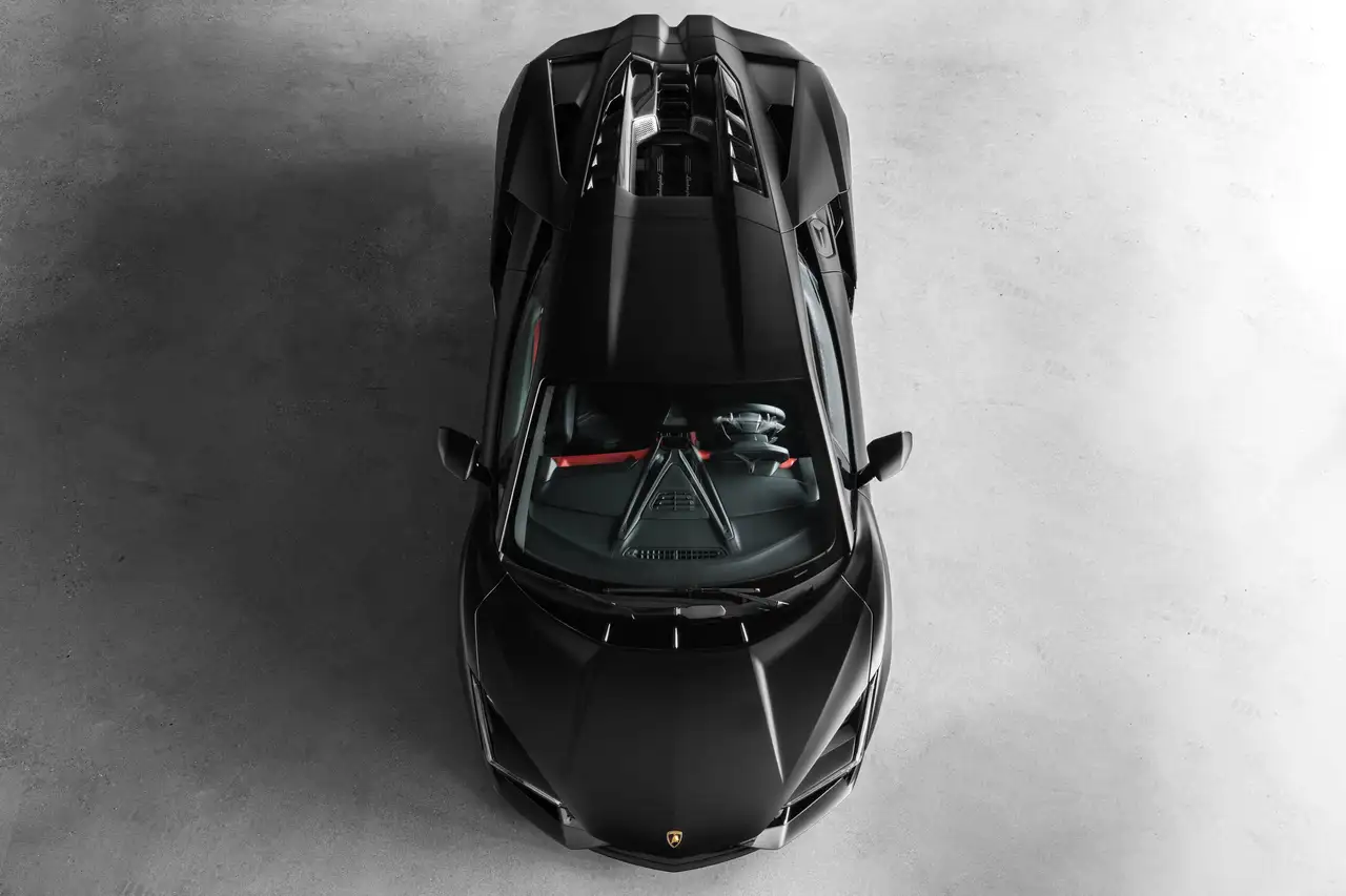 2024 Lamborghini Revuelto