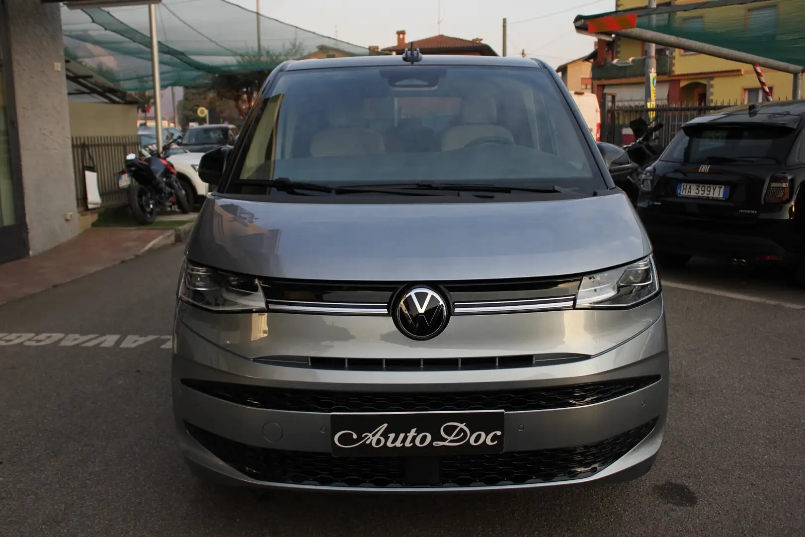 Volkswagen T6 Multivan T7 1.5 eHYBRID 245CV 4Motion DSG EDITION Silber - 2