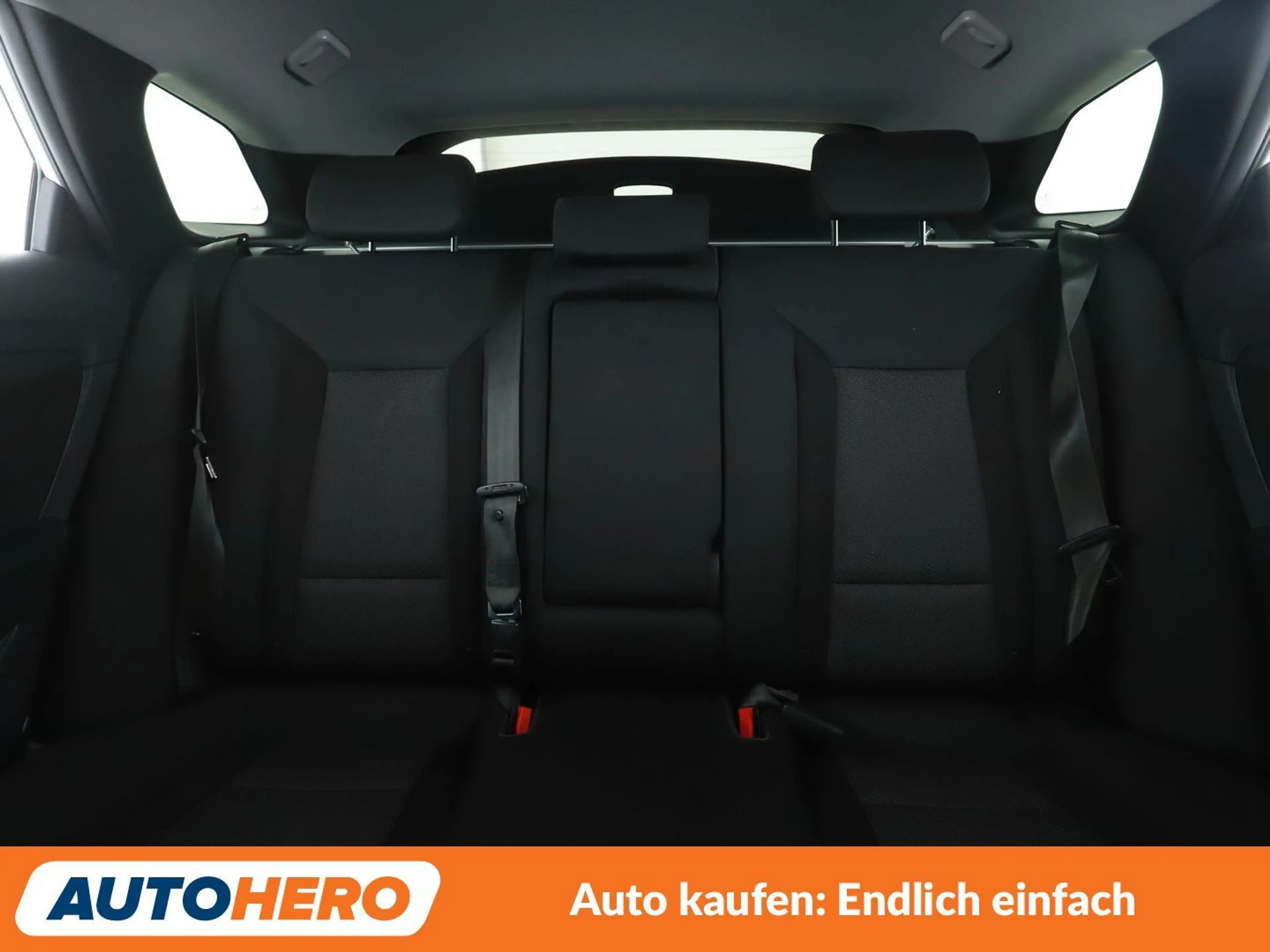 Hyundai i40 1.6 Trend Blue *NAVI*CAM*TEMPO*SHZ*ALU*KLIMA* — photo 15