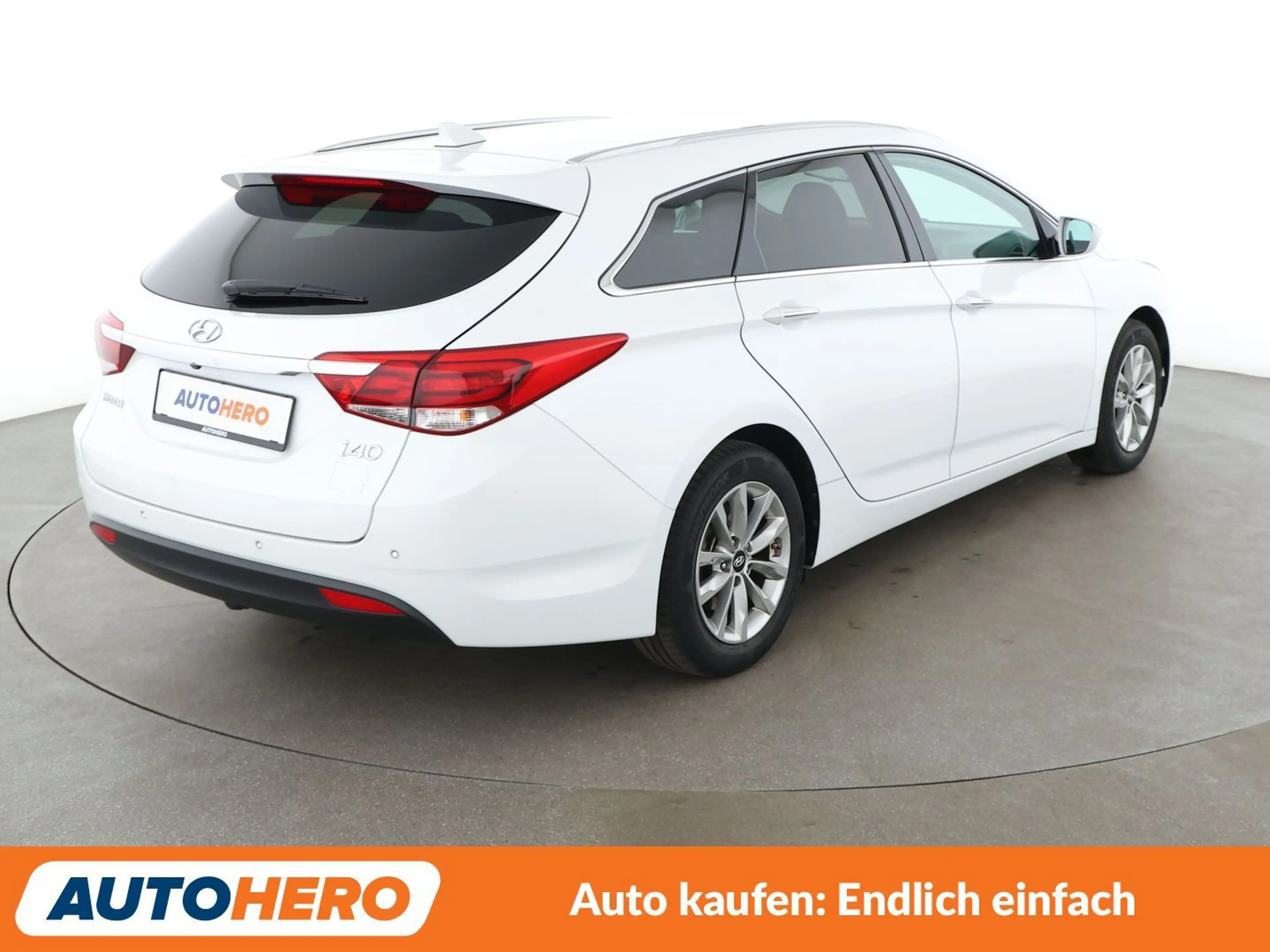 Hyundai i40 1.6 Trend Blue *NAVI*CAM*TEMPO*SHZ*ALU*KLIMA* — photo 6
