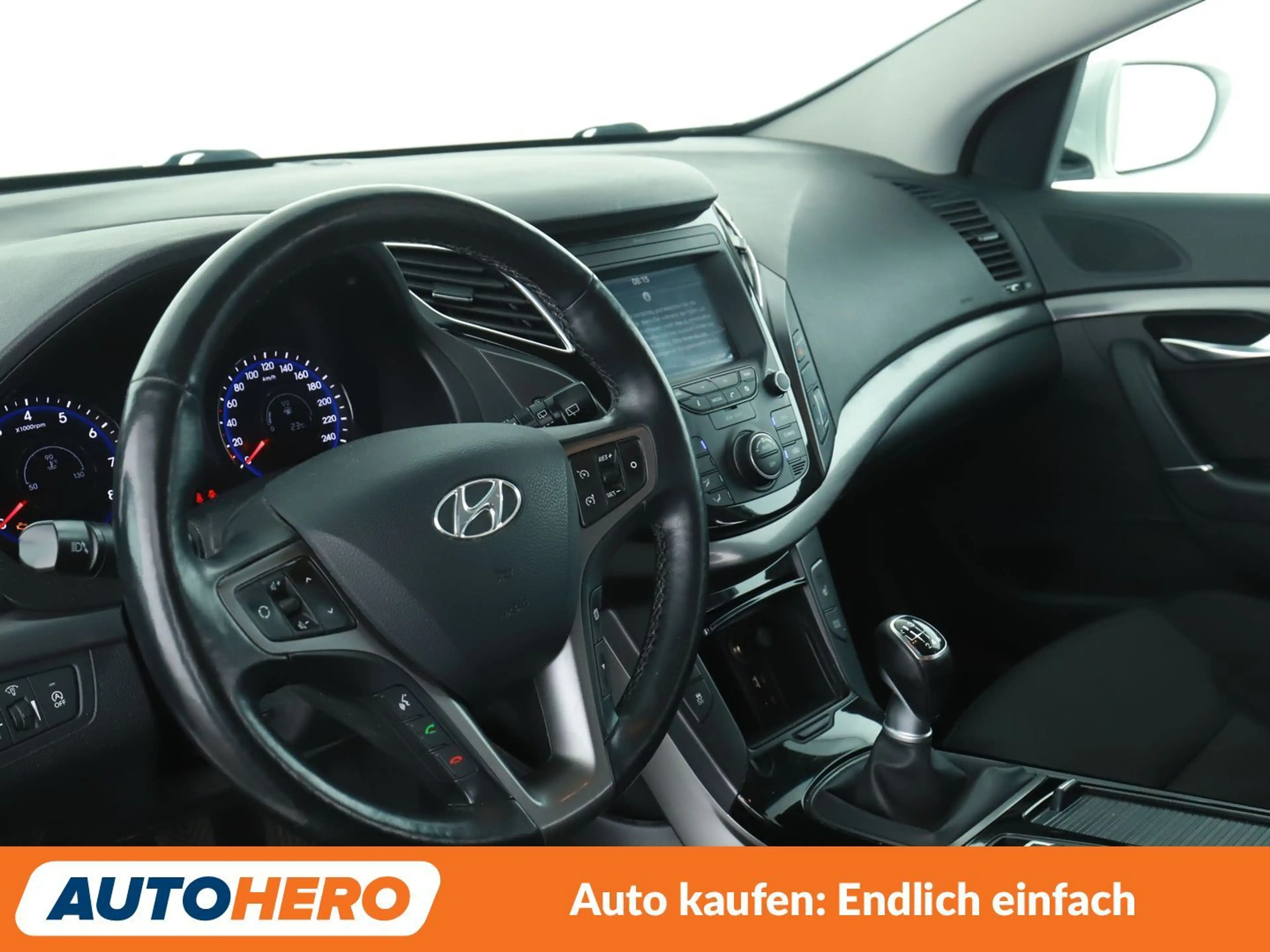 Hyundai i40 1.6 Trend Blue *NAVI*CAM*TEMPO*SHZ*ALU*KLIMA* — photo 11