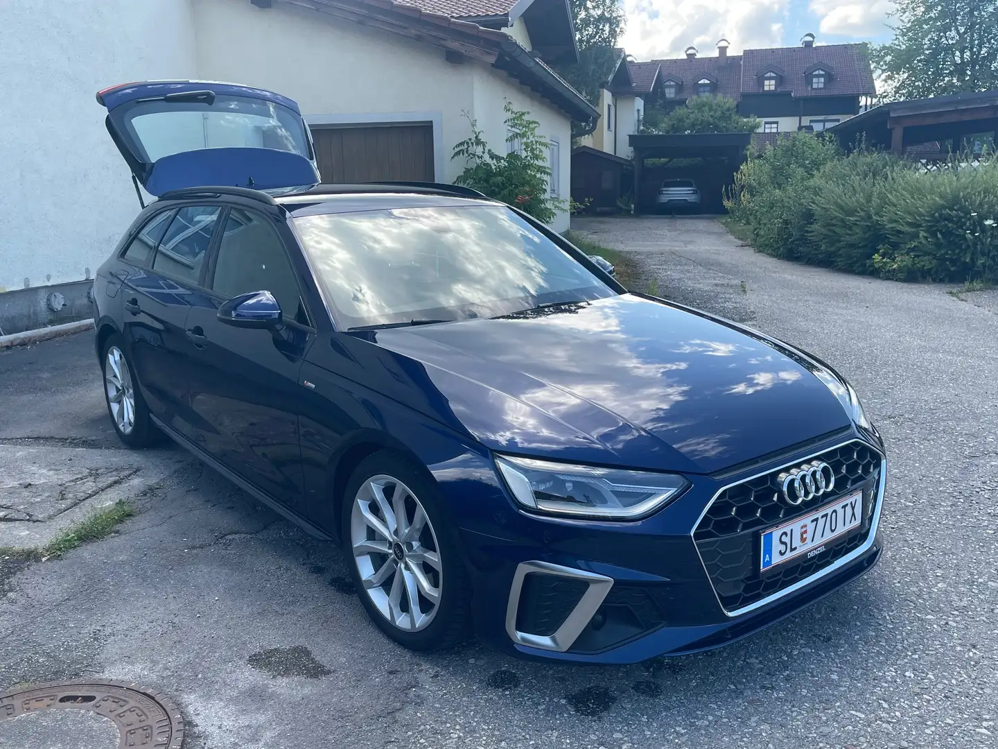 Audi A4 A4 Avant 40 TDI S-tronic „S-line“ Blau - 2
