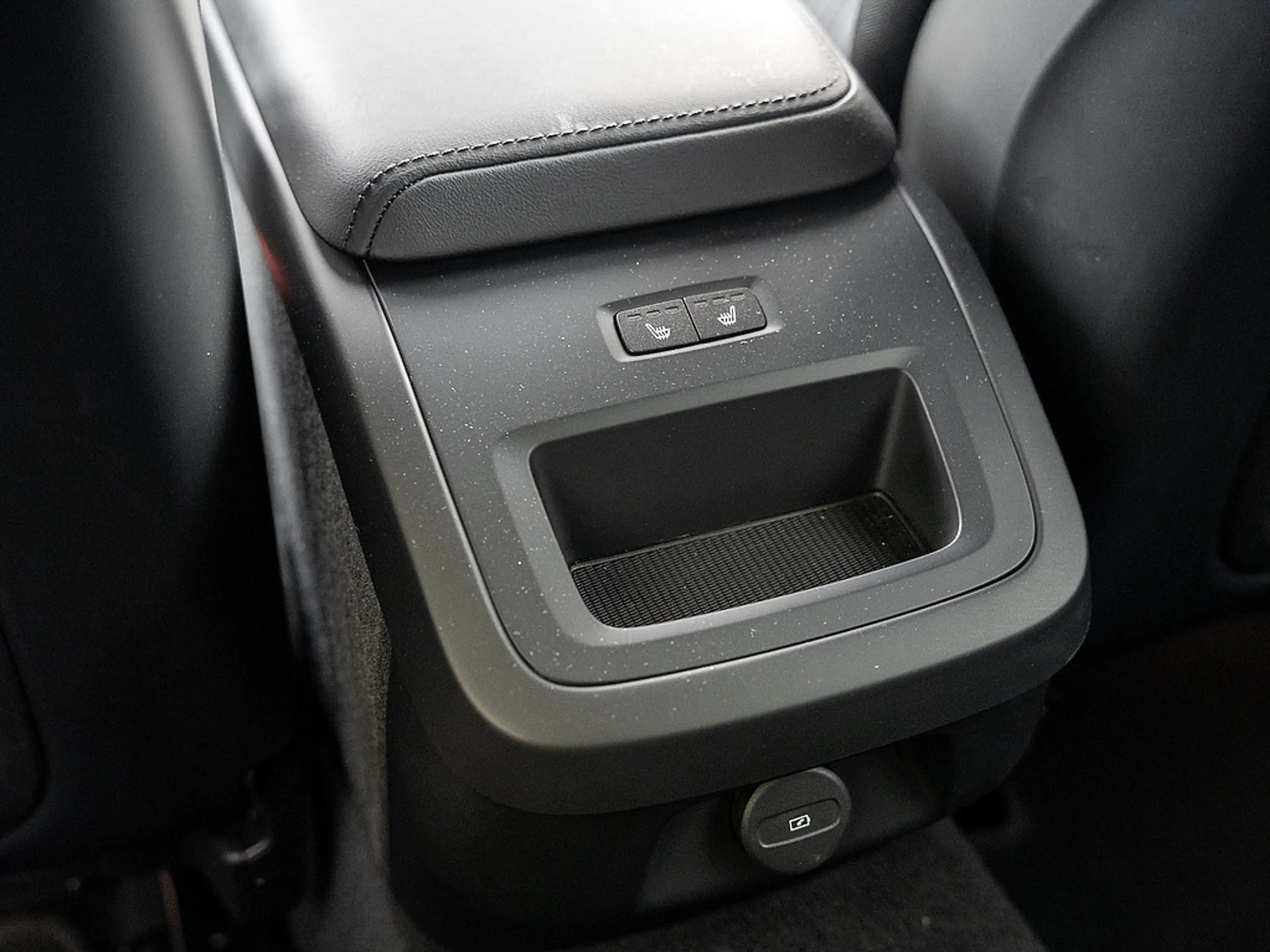Volvo V60 B3 Core STANDHEIZUNG ACC KAMERA LED — photo 8