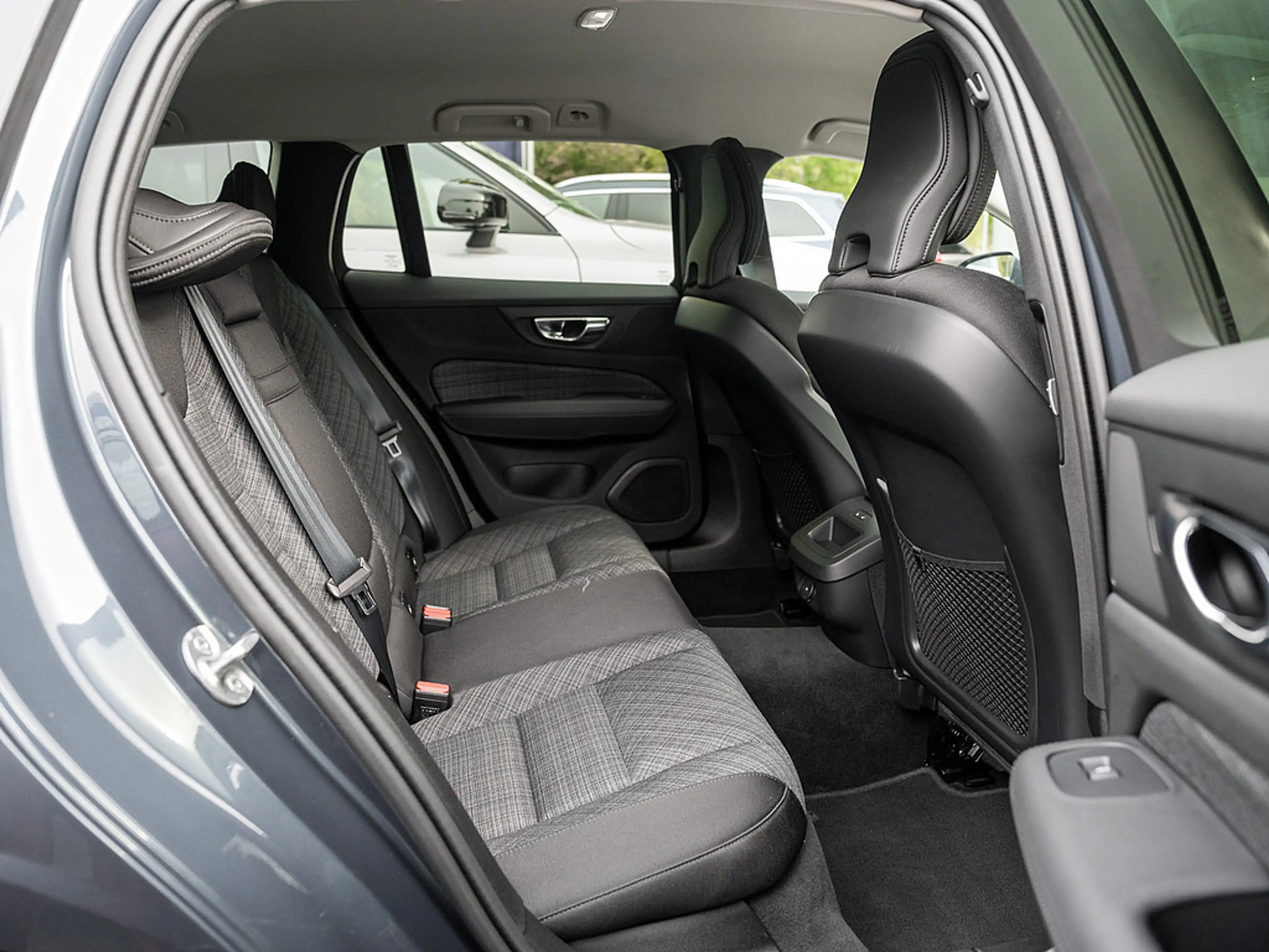 Volvo V60 B3 Core STANDHEIZUNG ACC KAMERA LED — photo 4