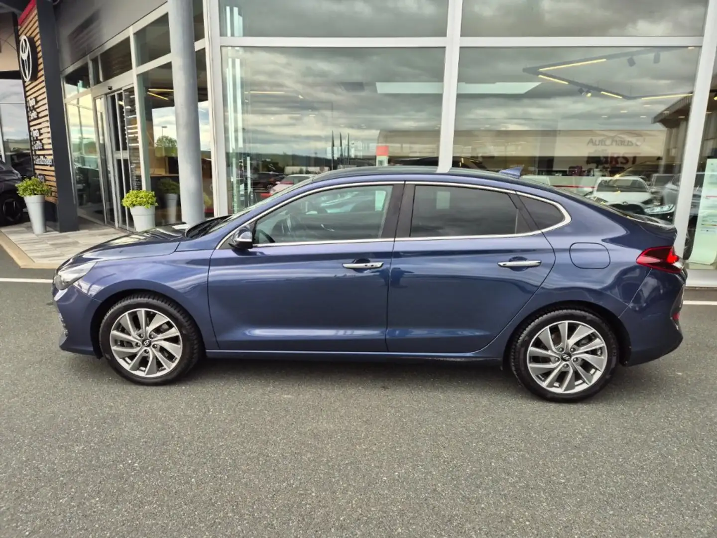 Hyundai i30 Fastback - PD Premium 1,0 T-GDi *8-Fach* Blu/Azzurro - 2