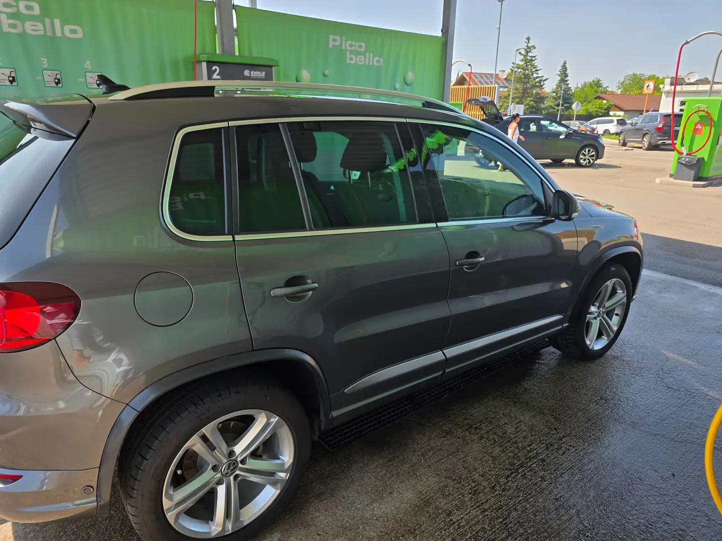 Volkswagen Tiguan Tiguan 2,0 TDI SCR Sky Sky Grau - 1