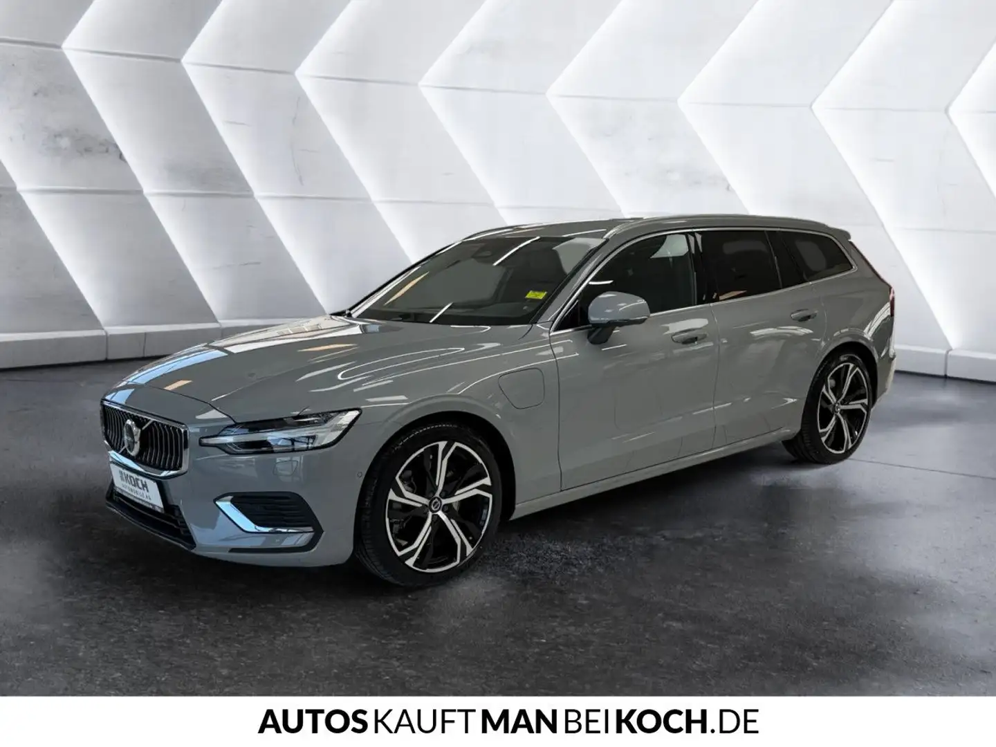 Volvo V60 T6 Plug-In AWD Plus BLIS ACC 360° H/K TOP Grau - 2