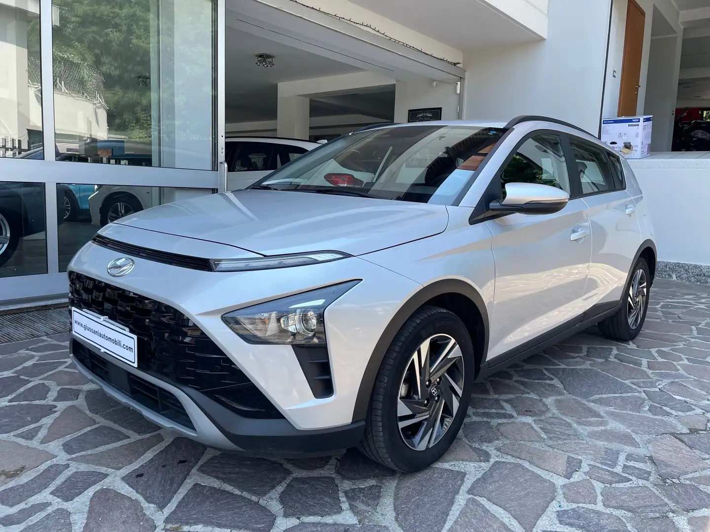 Hyundai BAYON 1.2 mpi Xline UNICO PROPRIETARIO OK NEOPATENTATI Argento - 1