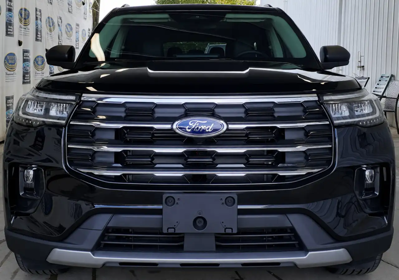 Ford Explorer снимка Ford Explorer