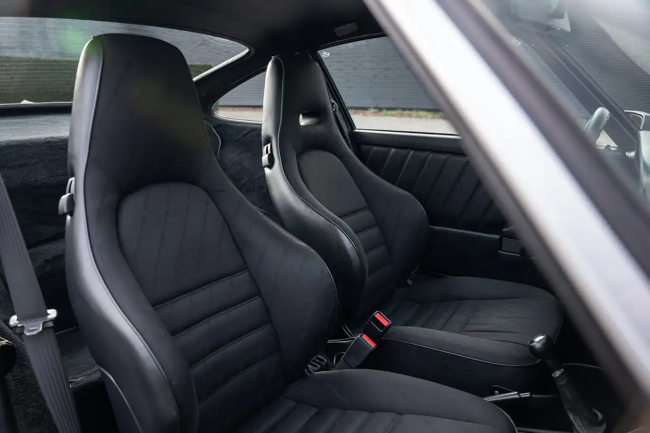 Porsche 911 3.2 Carrera Club Sport - 1 of 340, foto 12