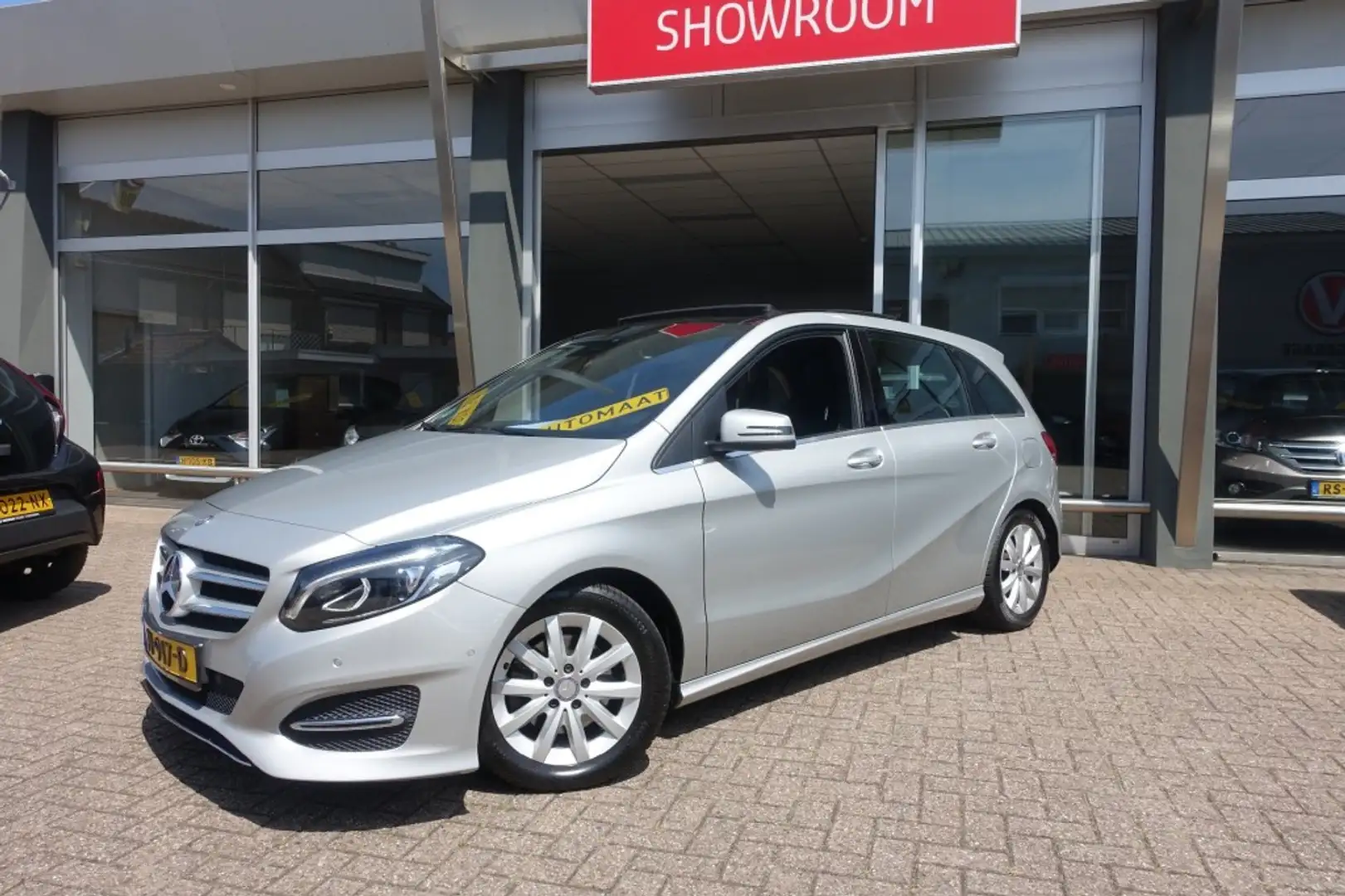 Mercedes-Benz B 180 180 LEASE EDITION AMBITION Trekhaak (All-in prijs) Gris - 2