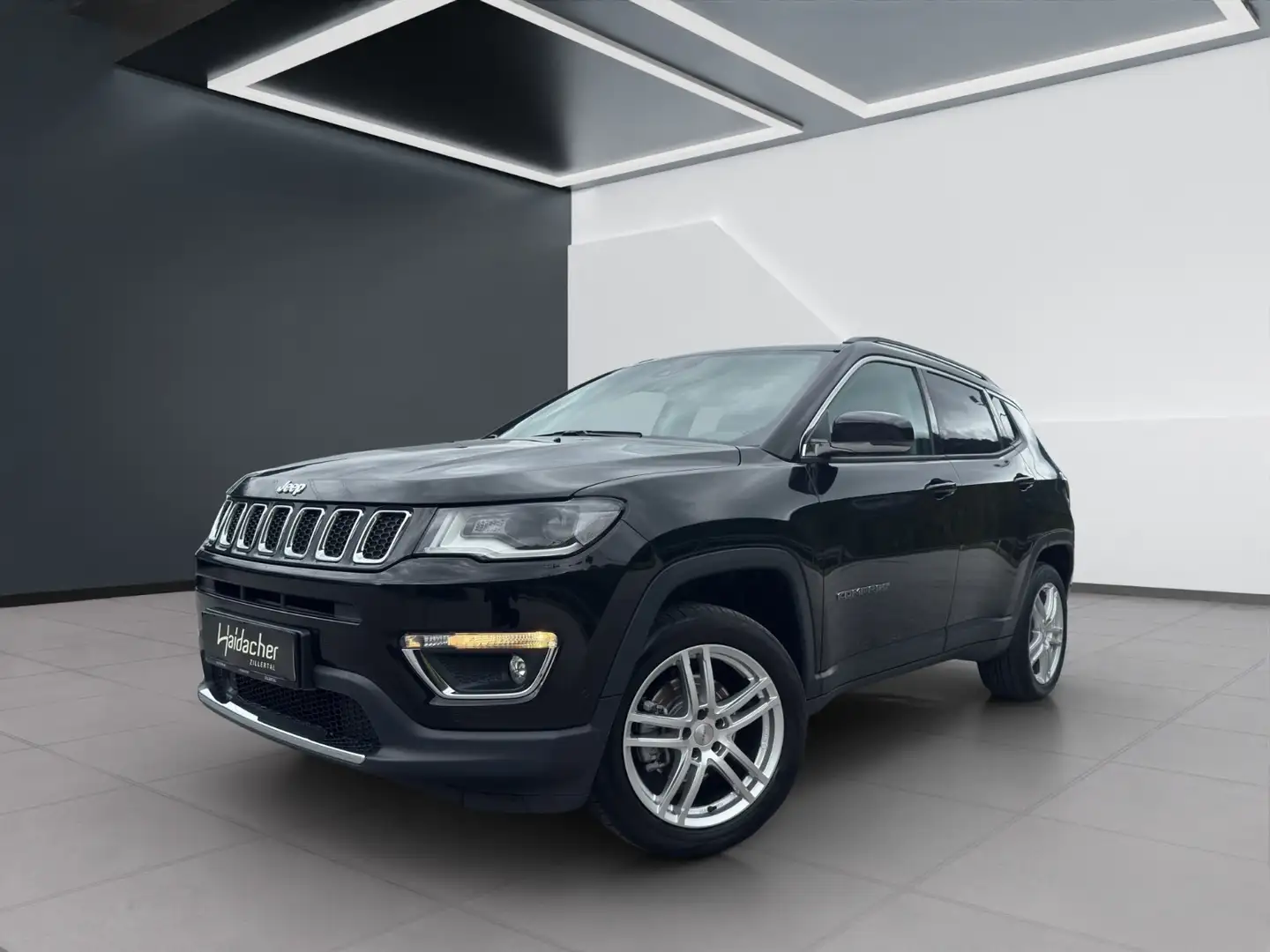Jeep Compass Limited 2.0 4x4 9AT AUT Zwart - 2
