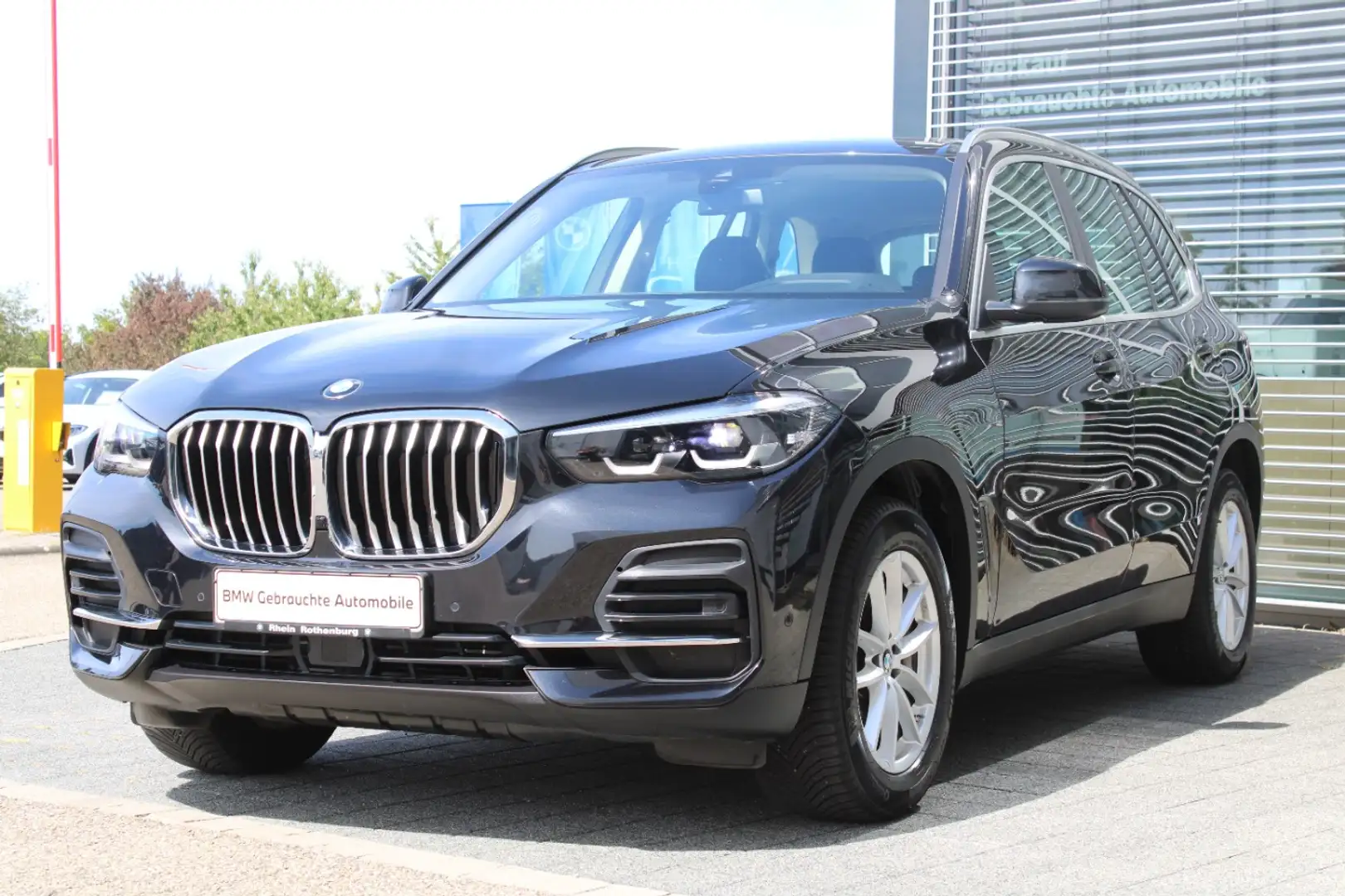 BMW X5 xDrive30d Navi LED AHK Memory LIVE Kamera Schwarz - 1