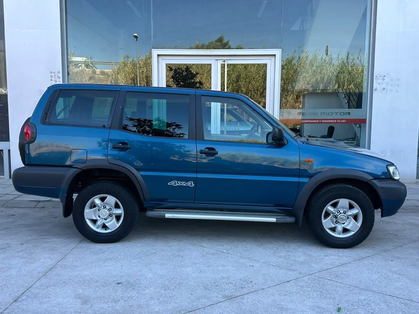 Nissan Terrano 2.7 TDI Sport Azul - 1