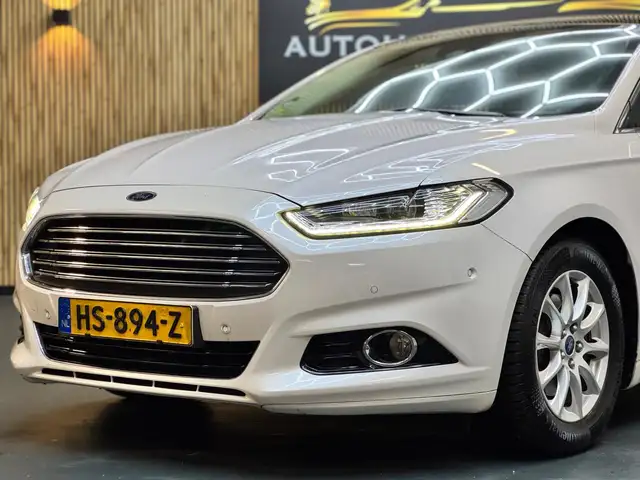 Ford Mondeo view 6