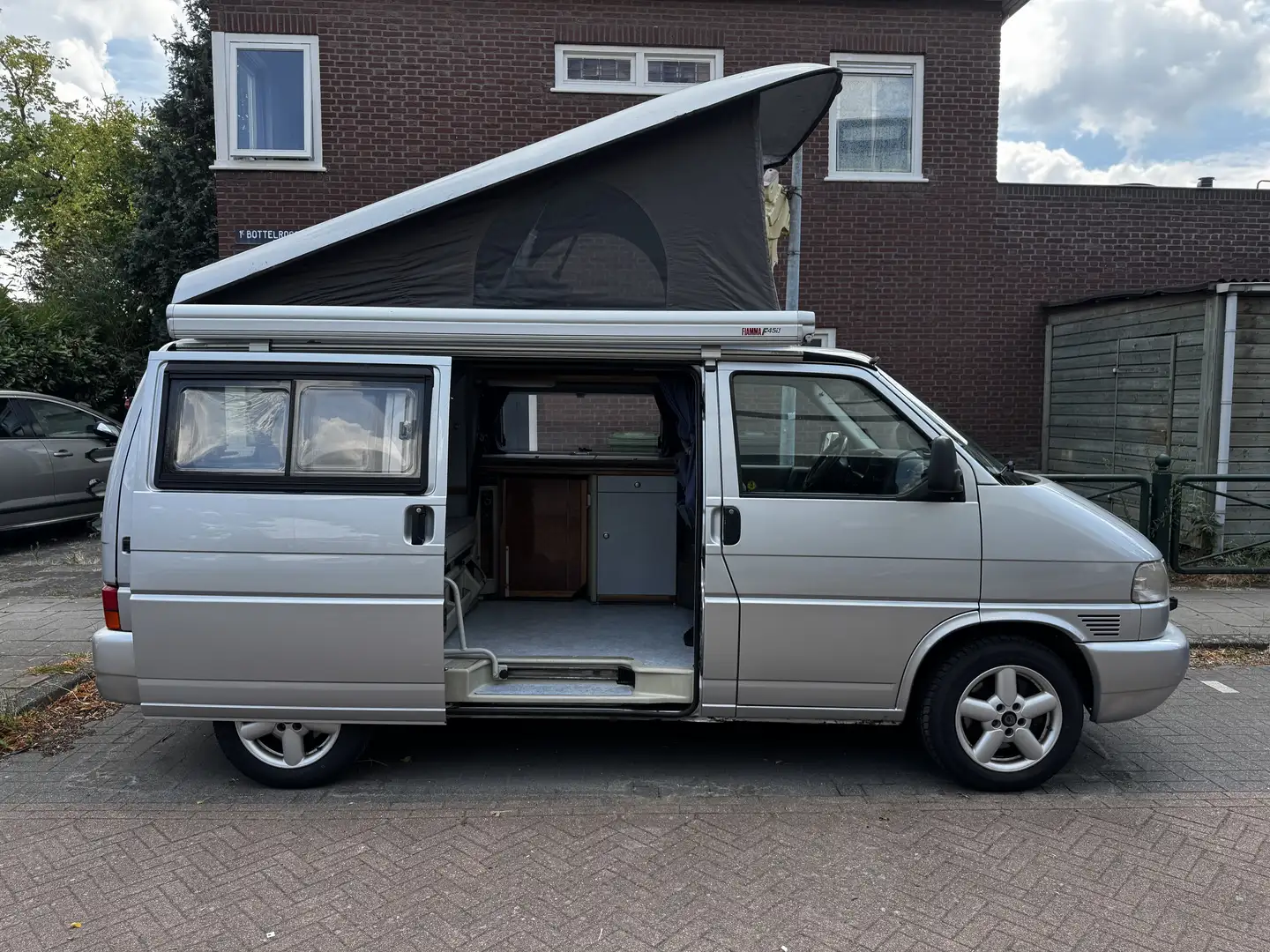 Volkswagen T4 California camper 2.5 TDI 151pk Grijs - 1