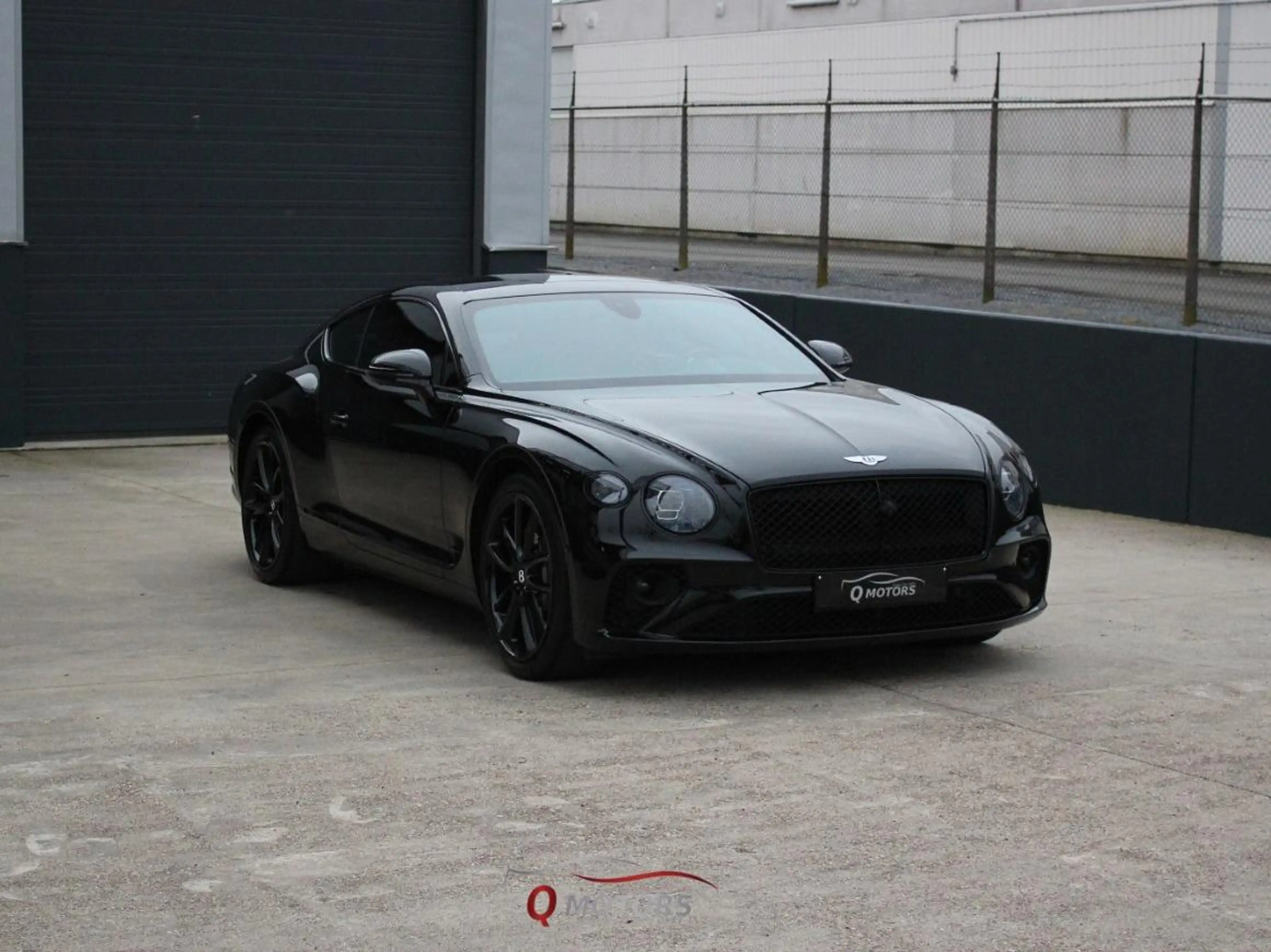 Bentley Continental GT V8 AZURE/PANO/LED/360/ACC/HUD/KEYLESS/MASSAGE — photo 2