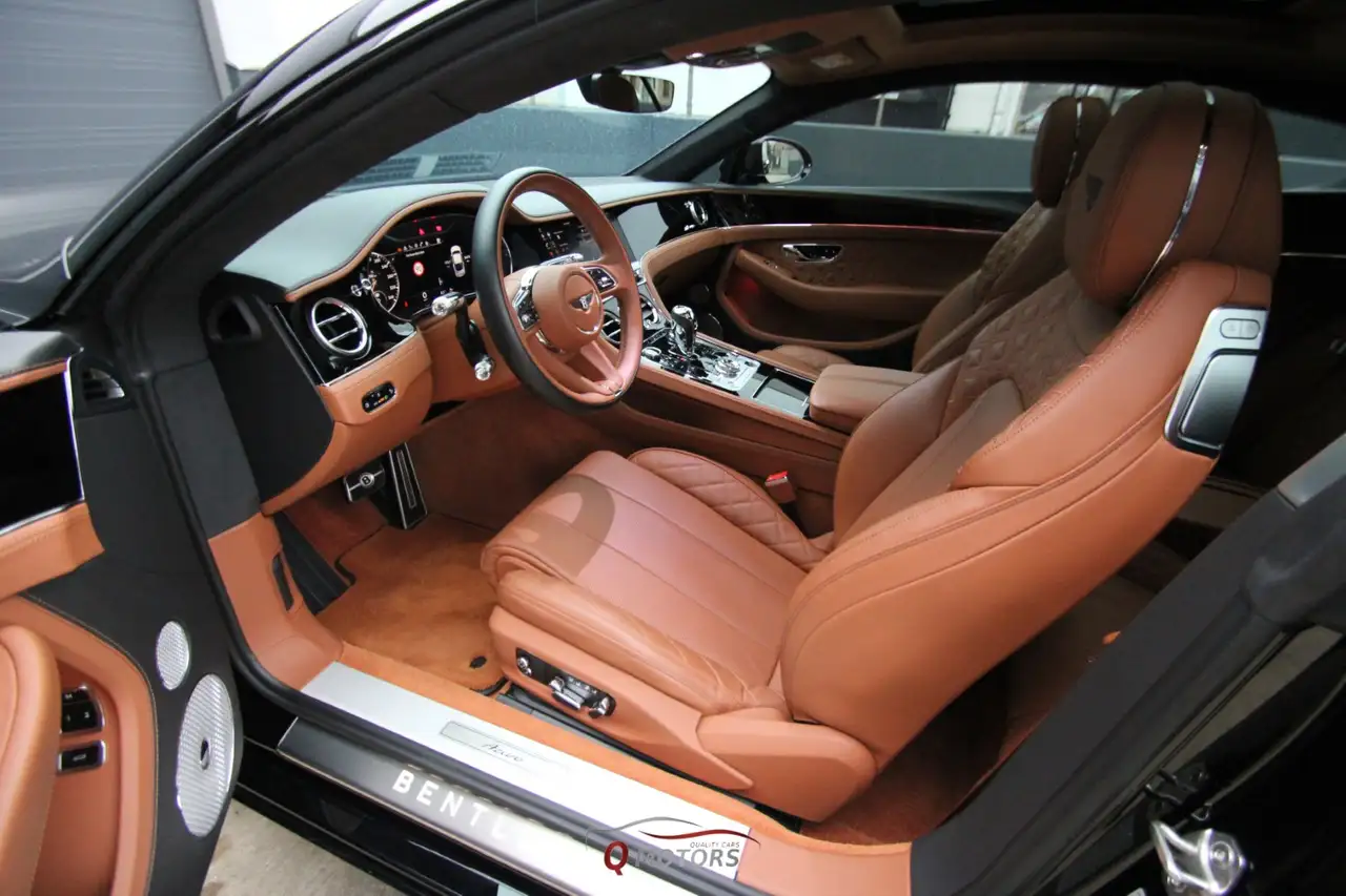Bentley Continental GT 2023 — фото 14