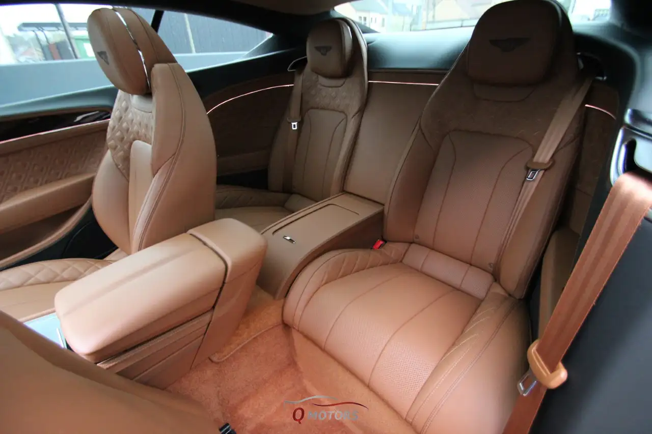 Bentley Continental GT 2023 — фото 15