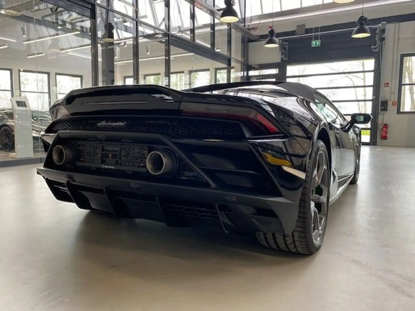 Lamborghini Huracán EVO Spider*LIFT*DAB*PDC*CAM*MIETKAUF Schwarz - 2