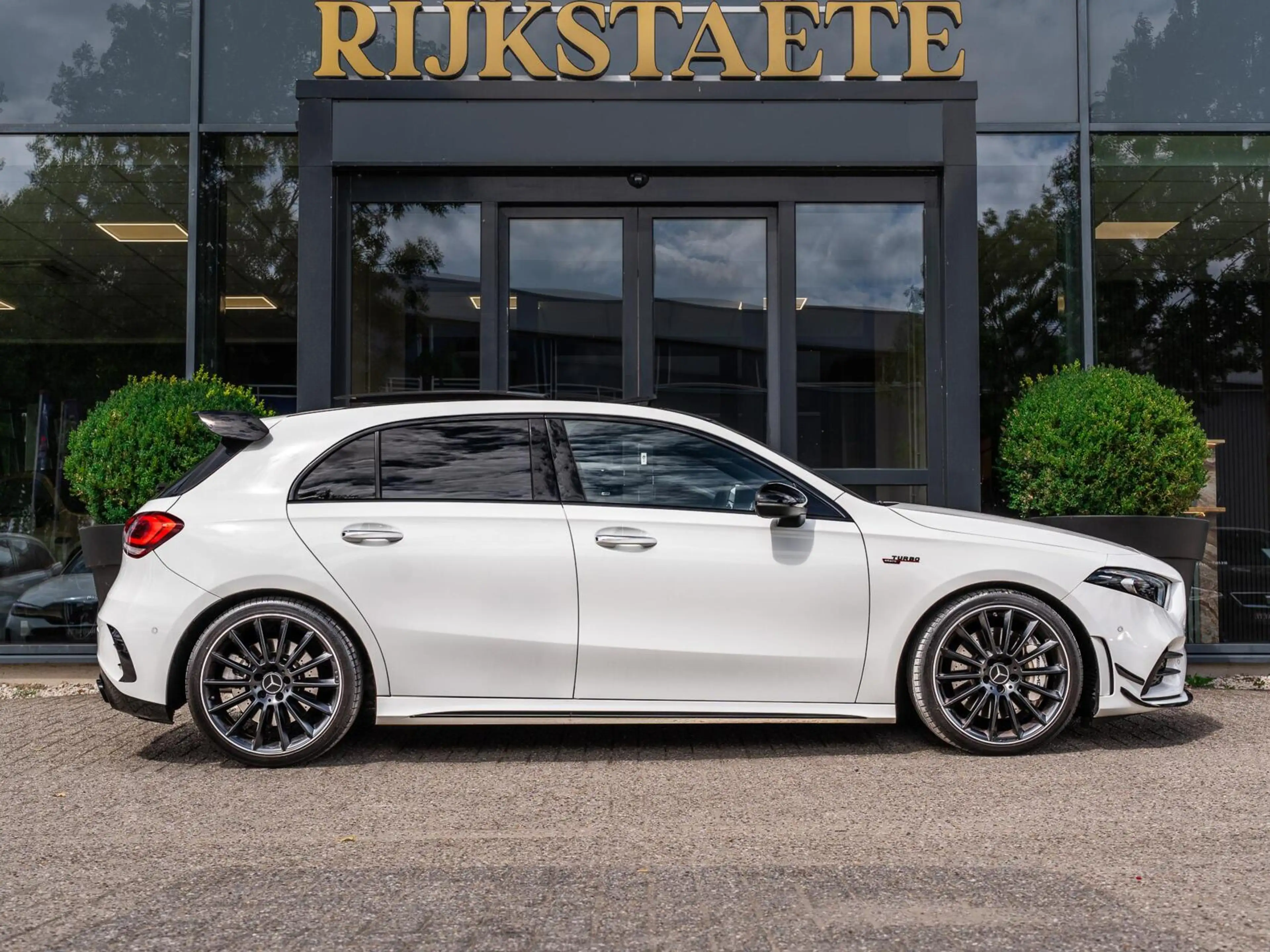 Mercedes-Benz A 35 AMG A35 4MATIC|PANO|BURMESTER|SFEER|ACC — photo 6