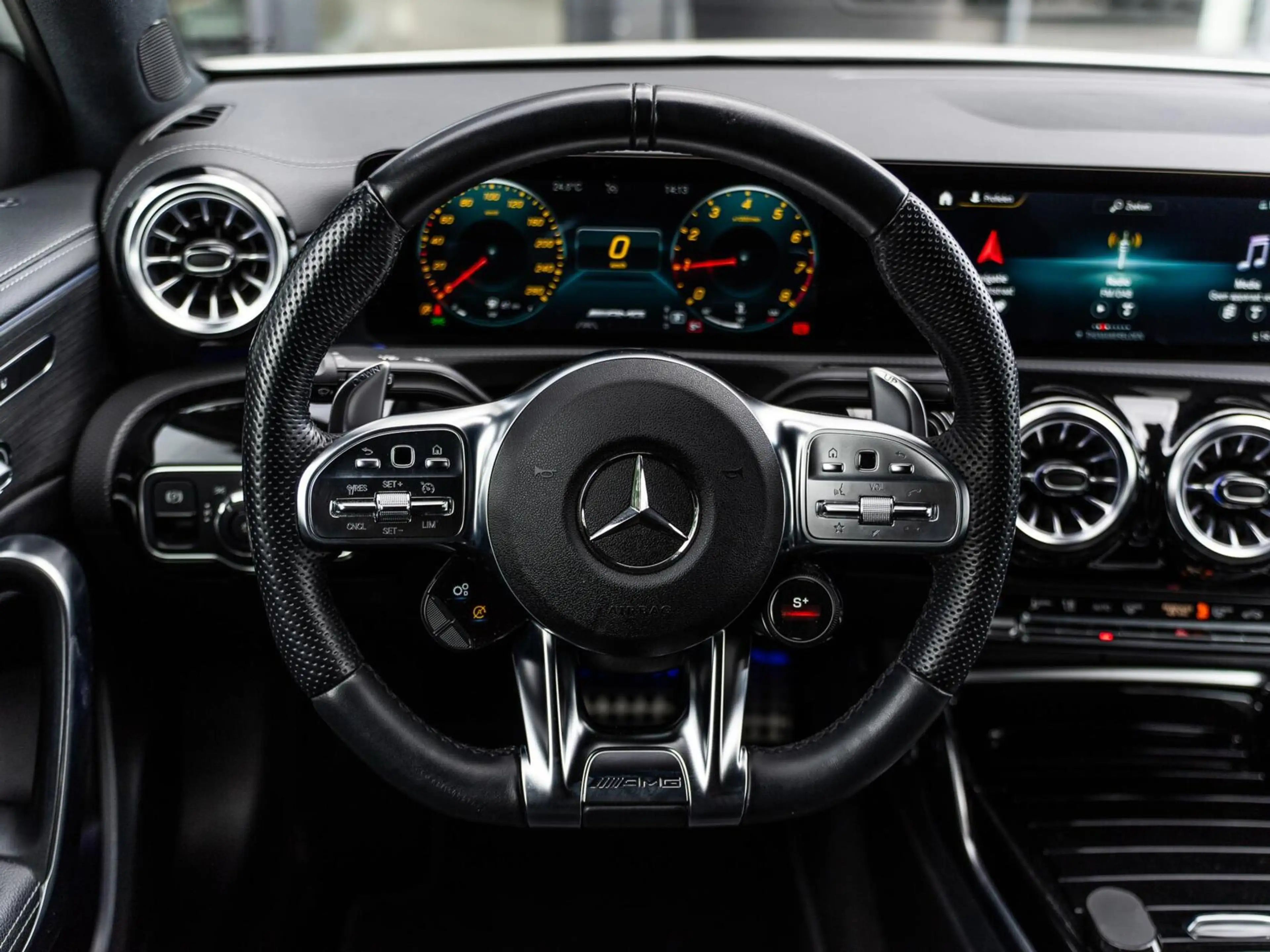Mercedes-Benz A 35 AMG A35 4MATIC|PANO|BURMESTER|SFEER|ACC — photo 11