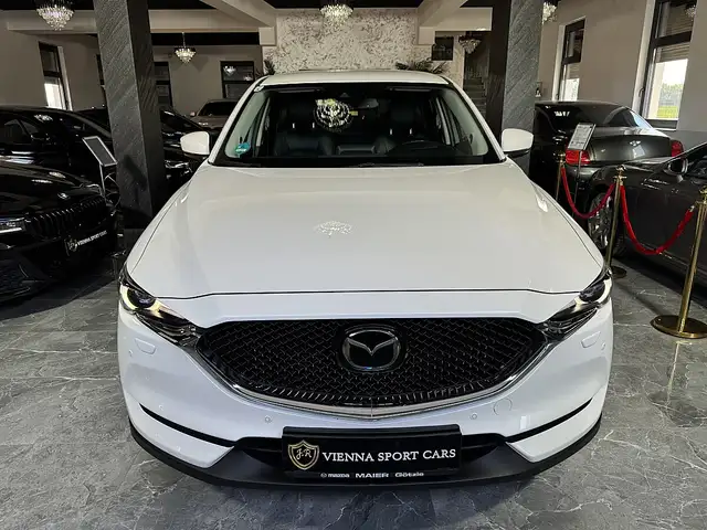 Mazda CX-5 view 3