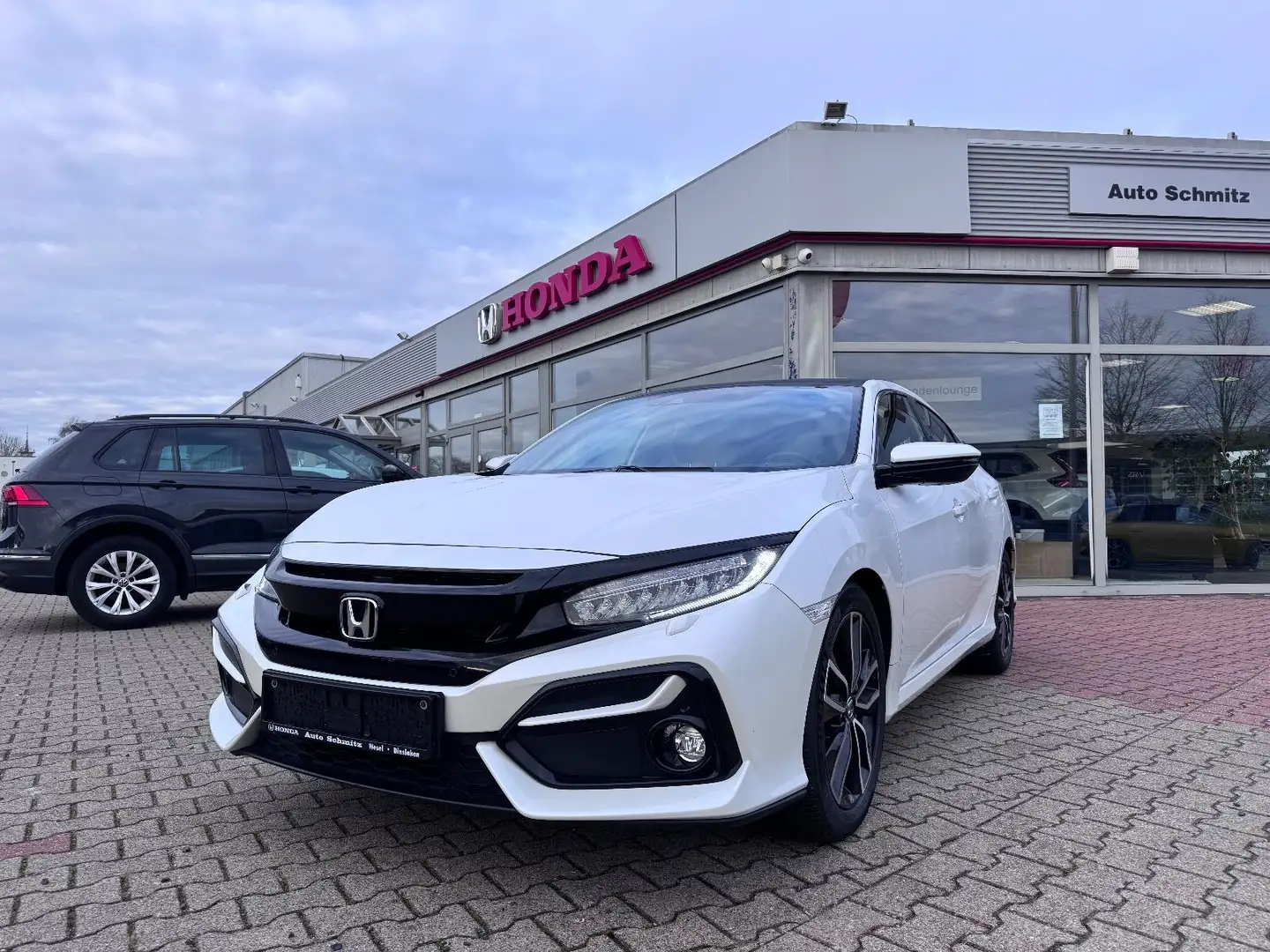 Honda Civic Executive PANO ACC LED RFK Weiß - 1