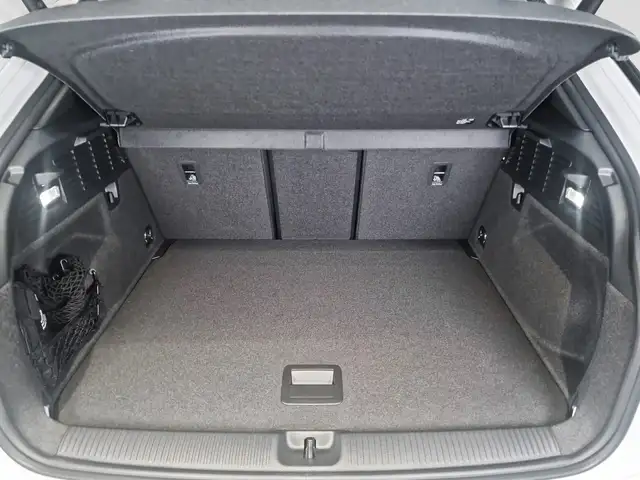 Audi Q2 view 10