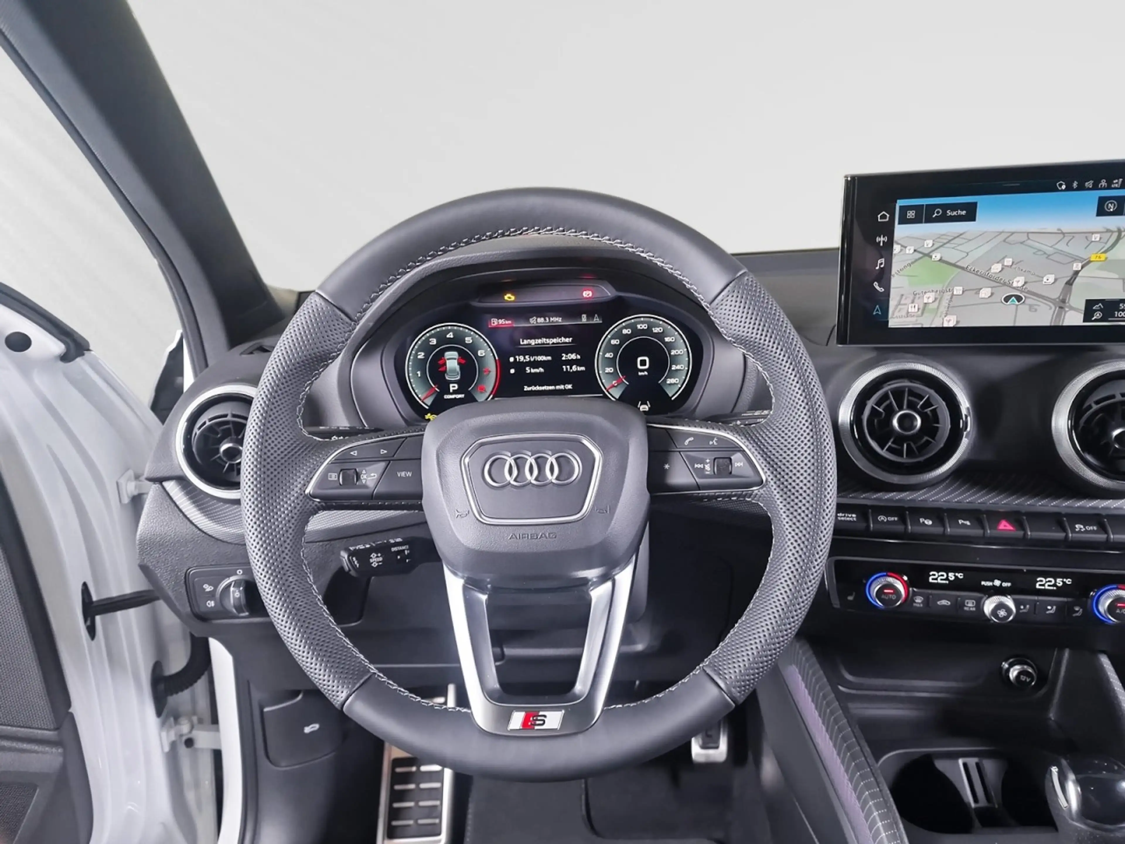 Audi Q2 35 TFSI S-line S-tronic Panaroma Navi+ Klima Navi — photo 13