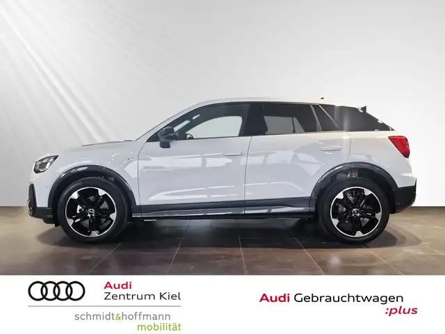 Audi Q2 view 3