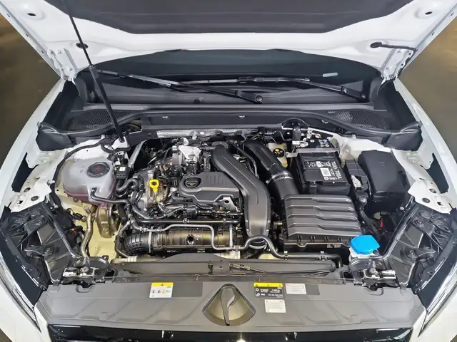 Audi Q2 view 11