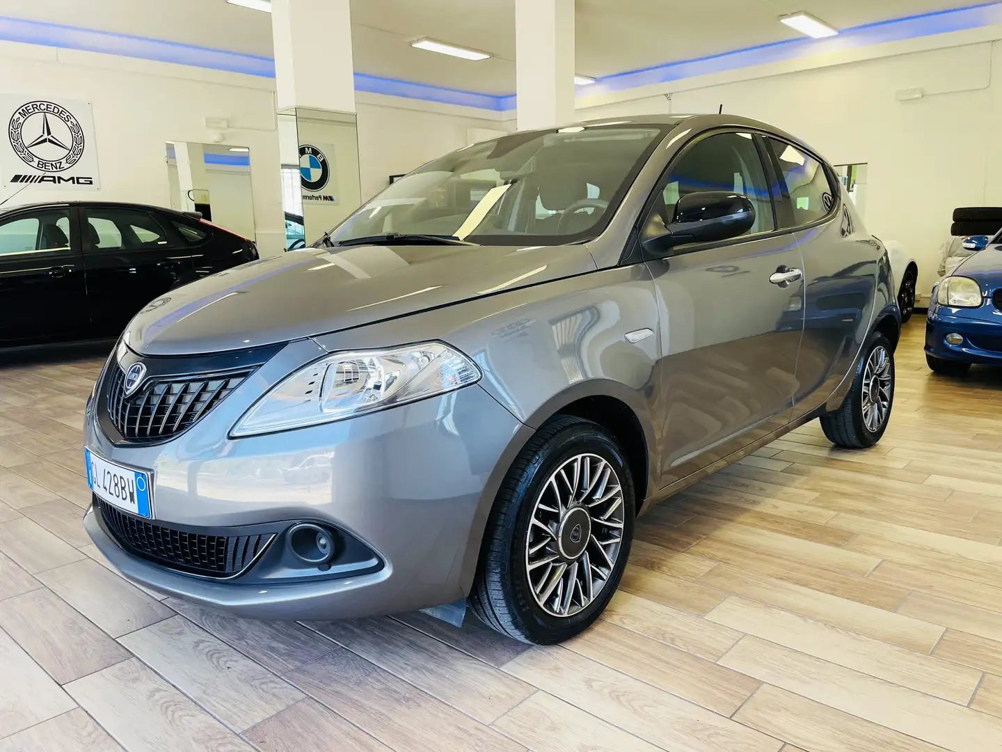 Lancia Ypsilon Ypsilon III 2021 1.0 firefly hybrid Silver s Grigio - 1