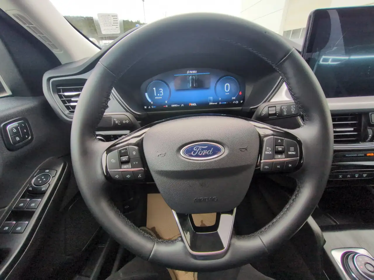 Ford Escape снимка Ford Escape