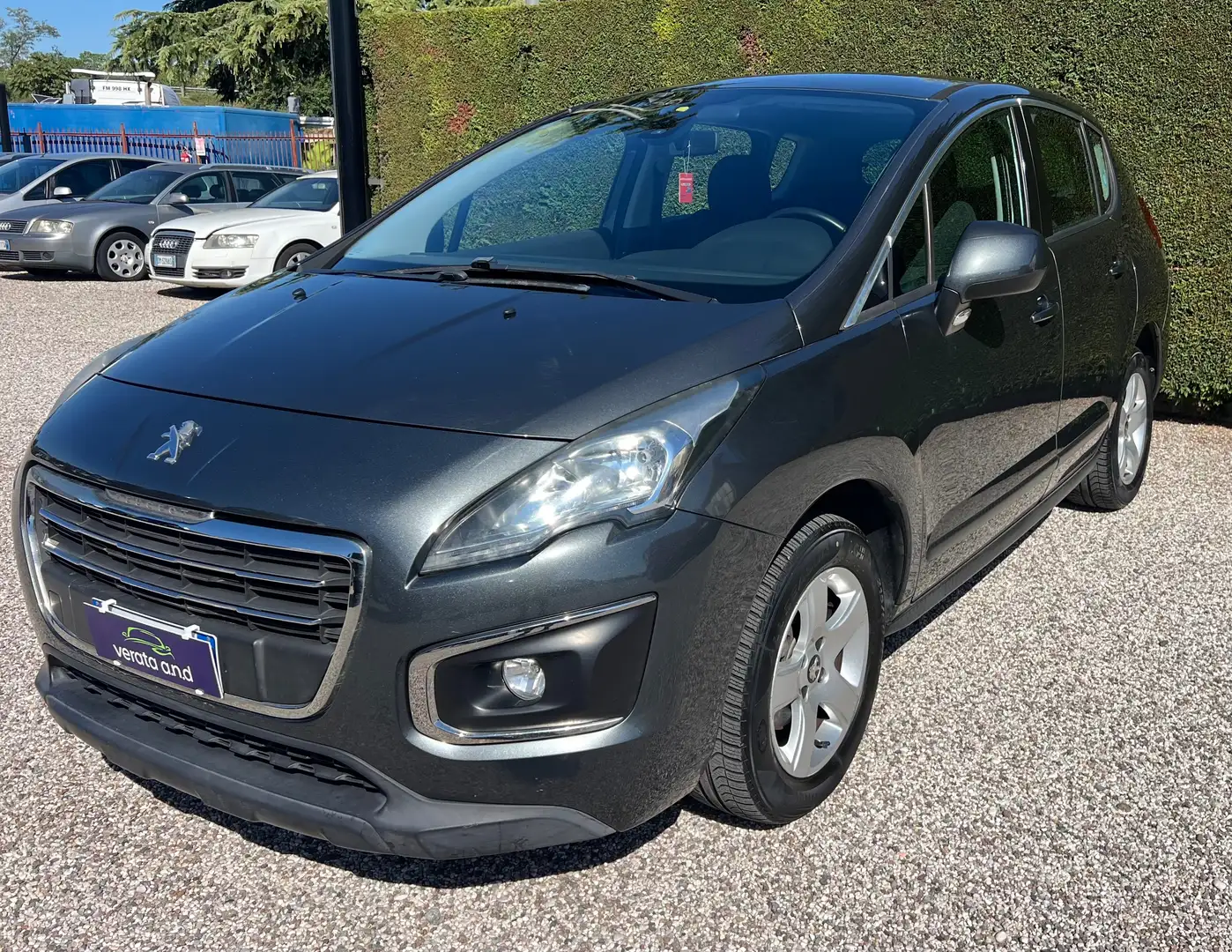 Peugeot 3008 3008 I 1.6 bluehdi Active s Grau - 1