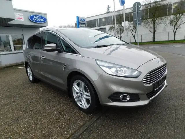 Ford S-Max S-MAX Titanium