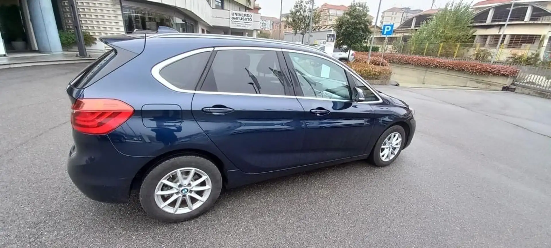 BMW 216 216d Active Tourer Luxury auto - 2