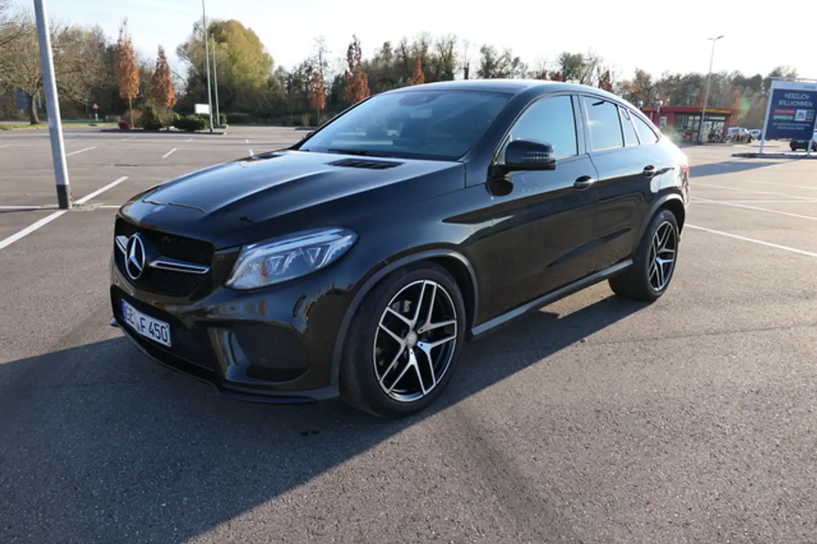 Mercedes-Benz GLE 350 d 4Matic KLIMA AMG-Line AHK Schwarz - 1