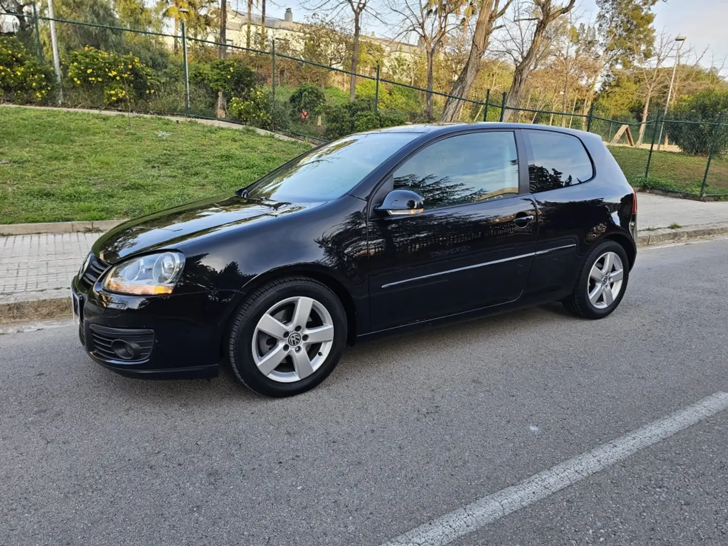 Volkswagen Golf 1.4 TSI GT Sport 140 Negro - 1