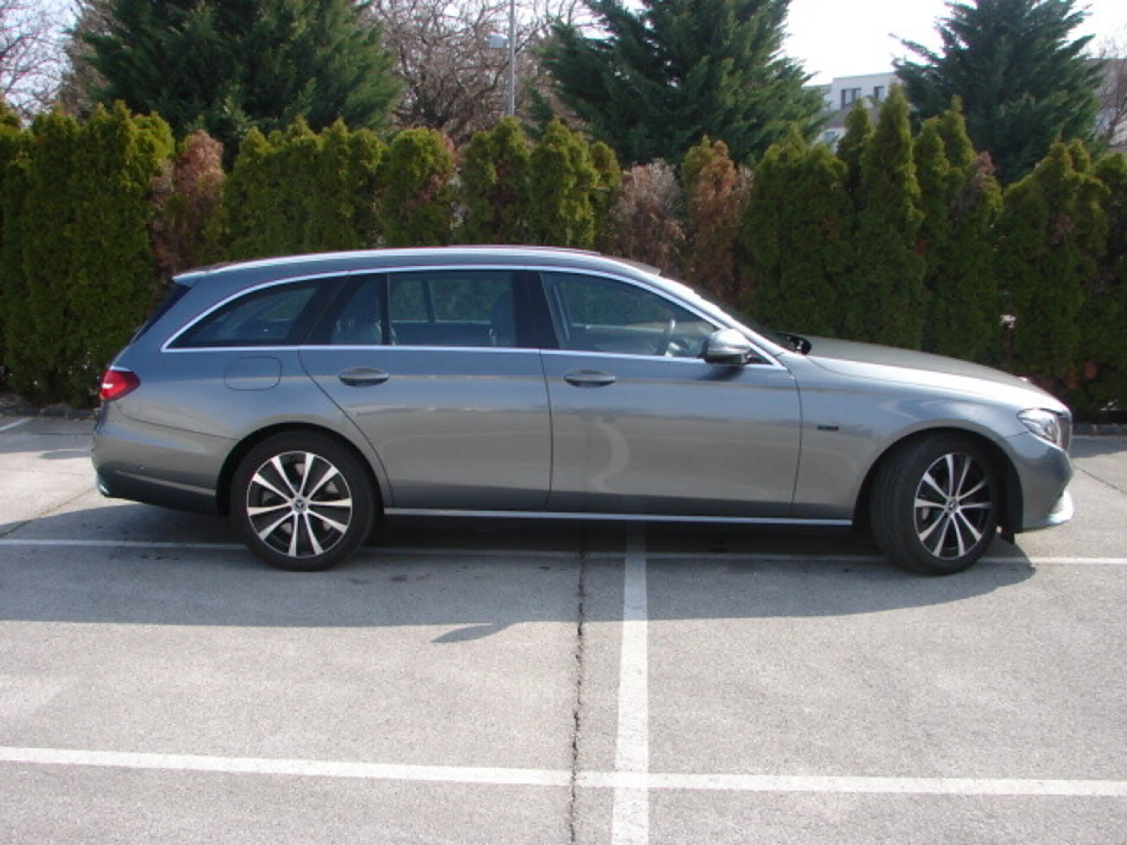 Mercedes-Benz E 300 de T Avantgarde Aut. — photo 9
