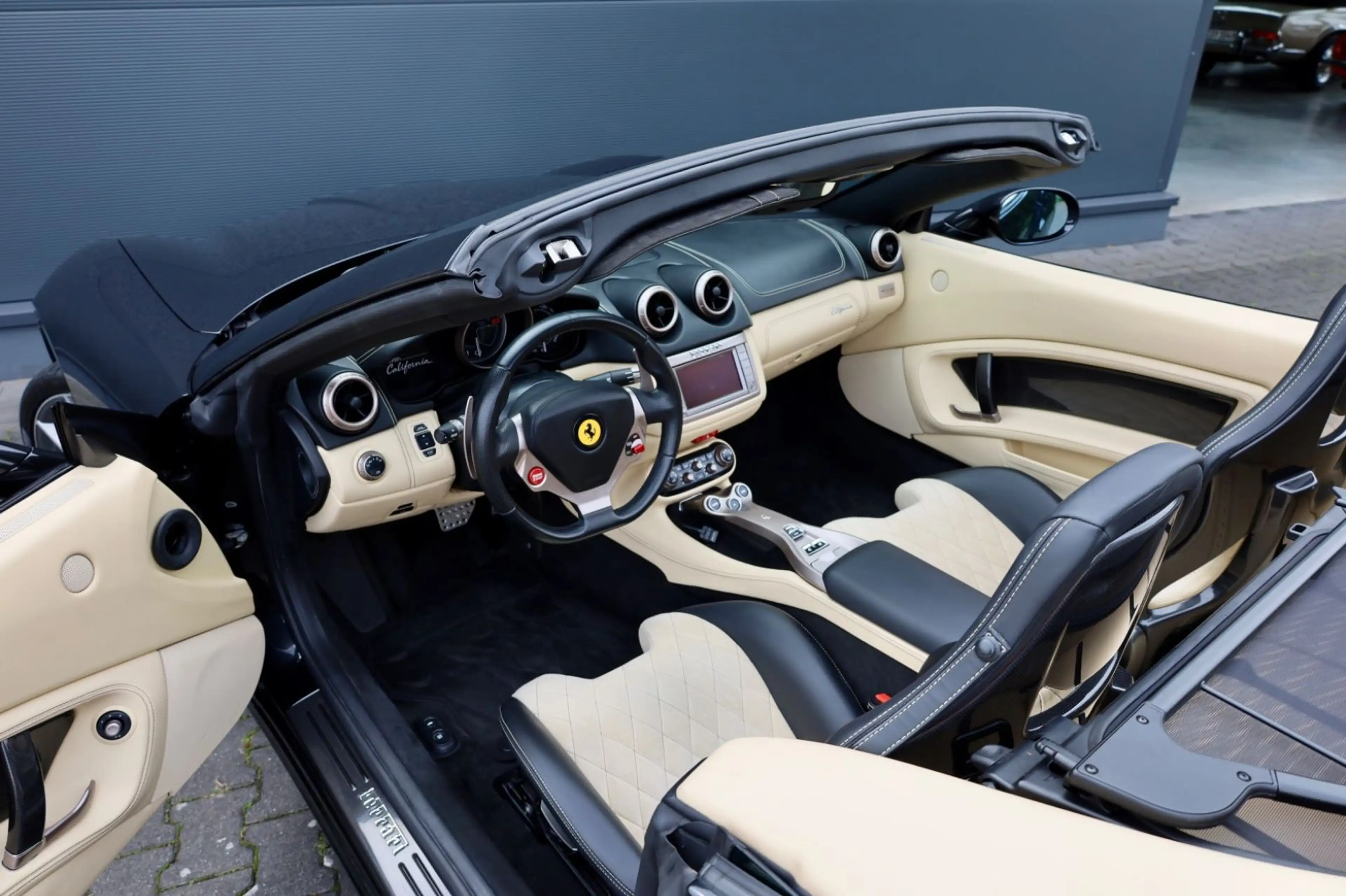 Ferrari California 4.3 V8 2-Sitzer *UNIKAT* — photo 6