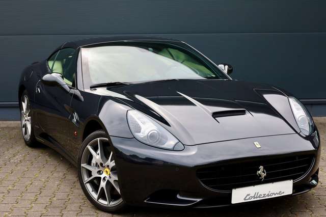 Imagine Ferrari California 4.3 V8 2-Sitzer *UNIKAT*