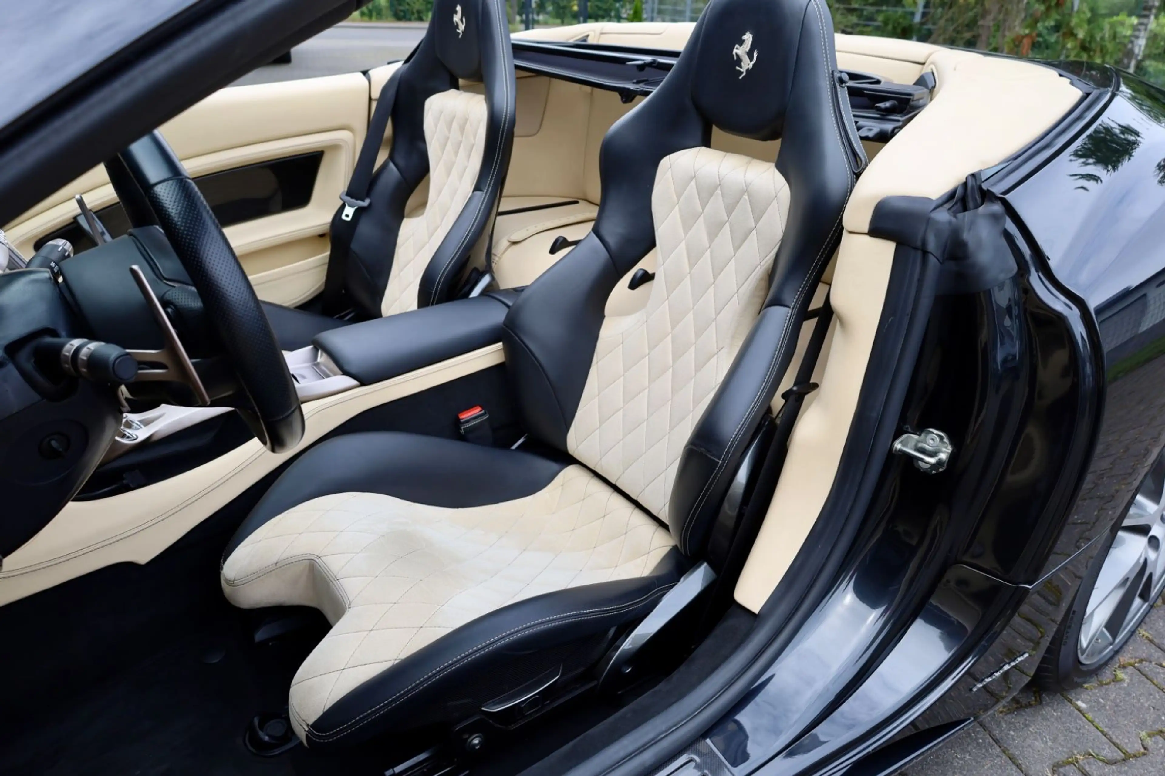 Ferrari California 4.3 V8 2-Sitzer *UNIKAT* — photo 7