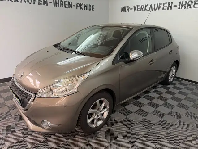 Peugeot 208 Style 1.2 Vti Klima 5 Türer TÜV 04-2027