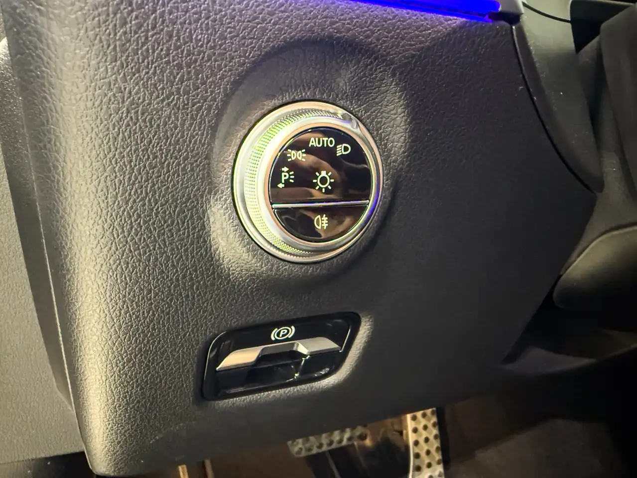 Mercedes-Benz CLE снимка Mercedes-Benz CLE