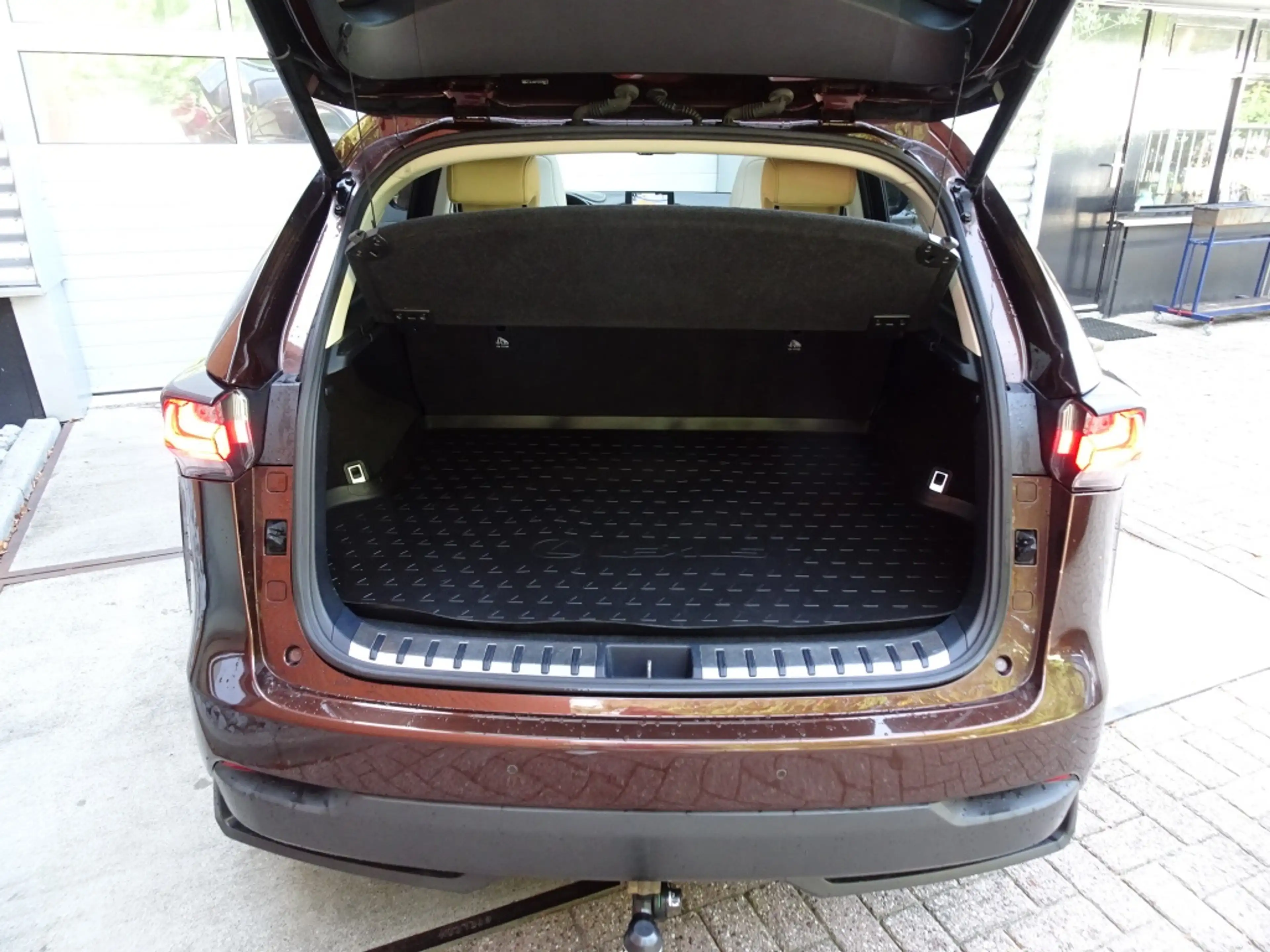 Lexus NX 300h AWD President *Pano/Mark L./HUD/Stoelkoeling/Trekh — photo 5