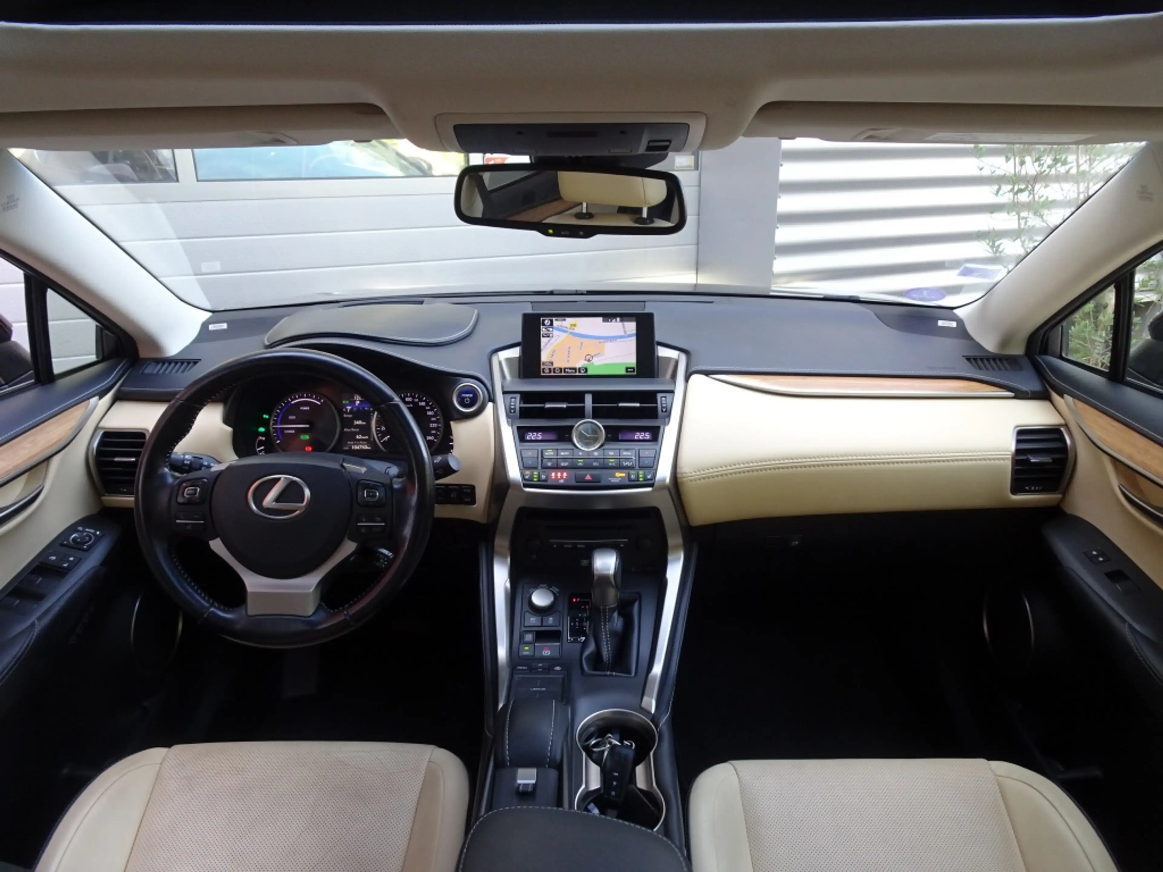 Lexus NX 300h AWD President *Pano/Mark L./HUD/Stoelkoeling/Trekh — photo 11