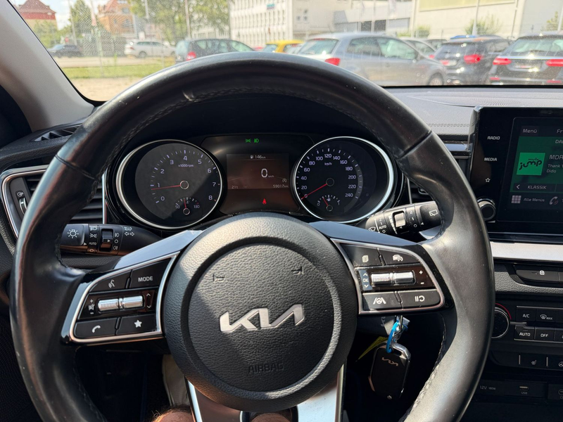 Kia Ceed SW / cee'd SW 1.5 T GDI Spirit — photo 13