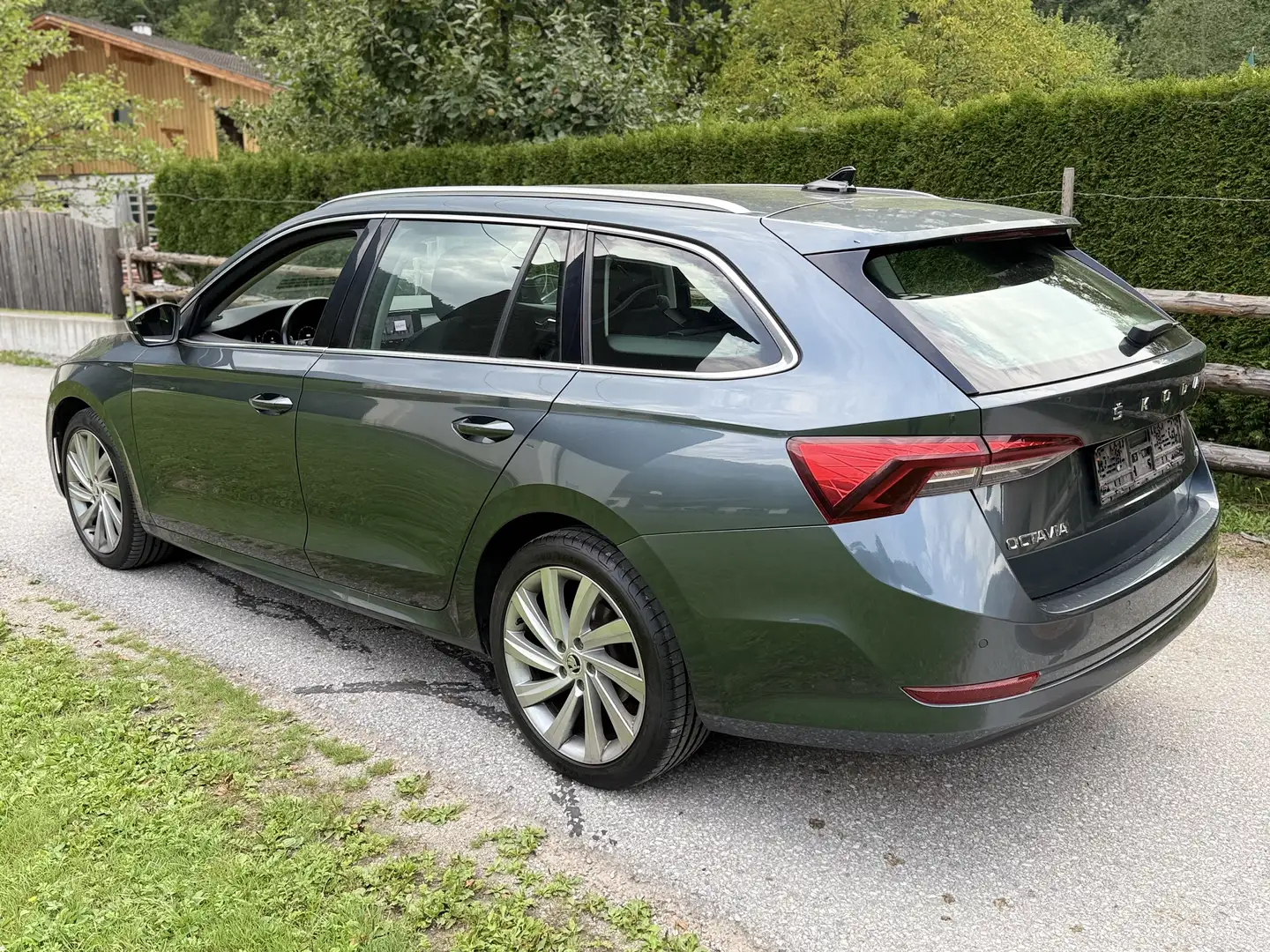 Skoda Octavia Octavia Combi Allrad 2,0 TDI Style DSG Style Led Grau - 2