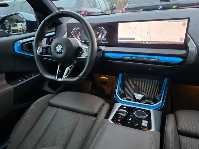 BMW X3 view 14